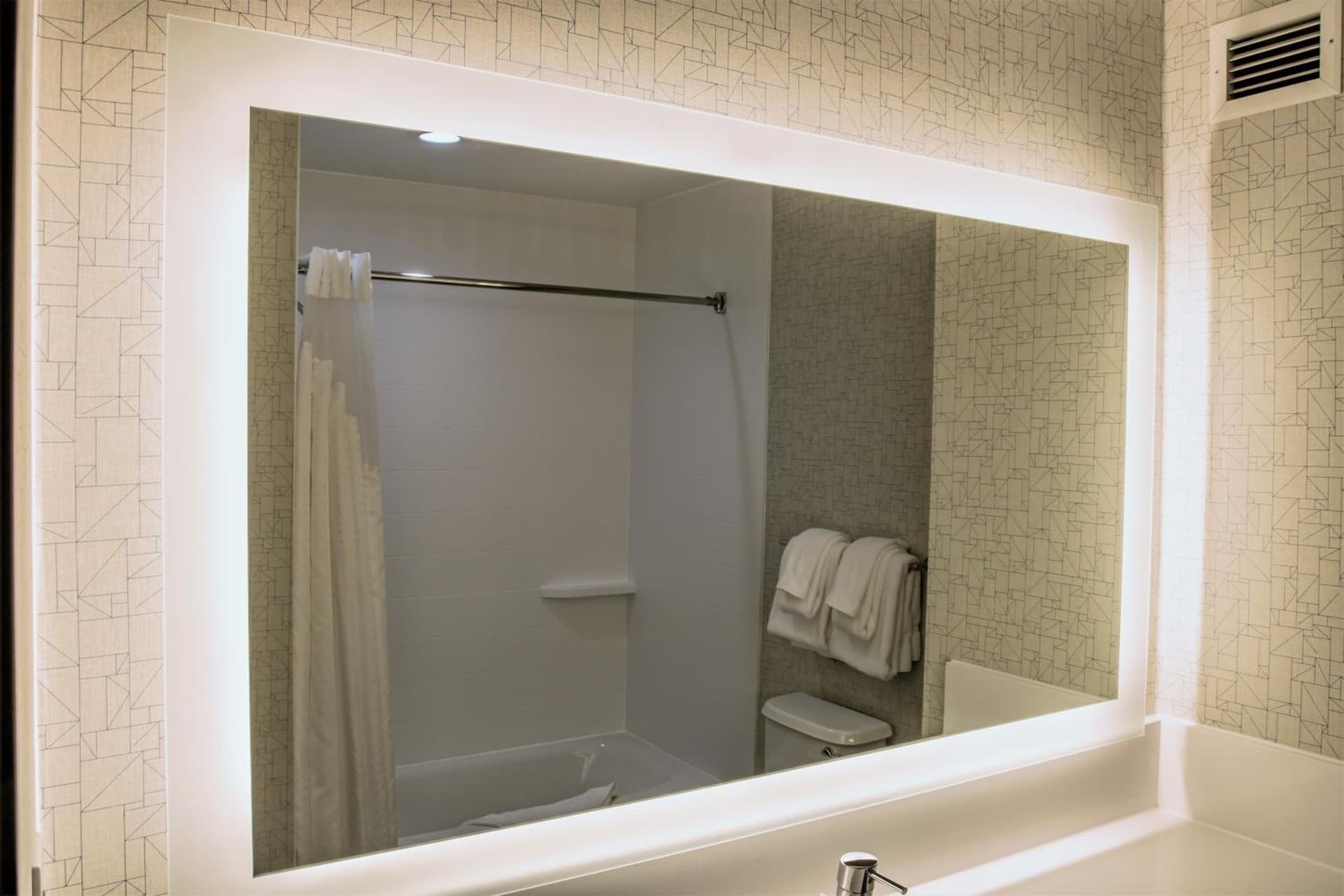 Holiday Inn Express Hotel & Suites Roseville - Galleria Area by IHG gallery photo in Roseville, CA — image 5