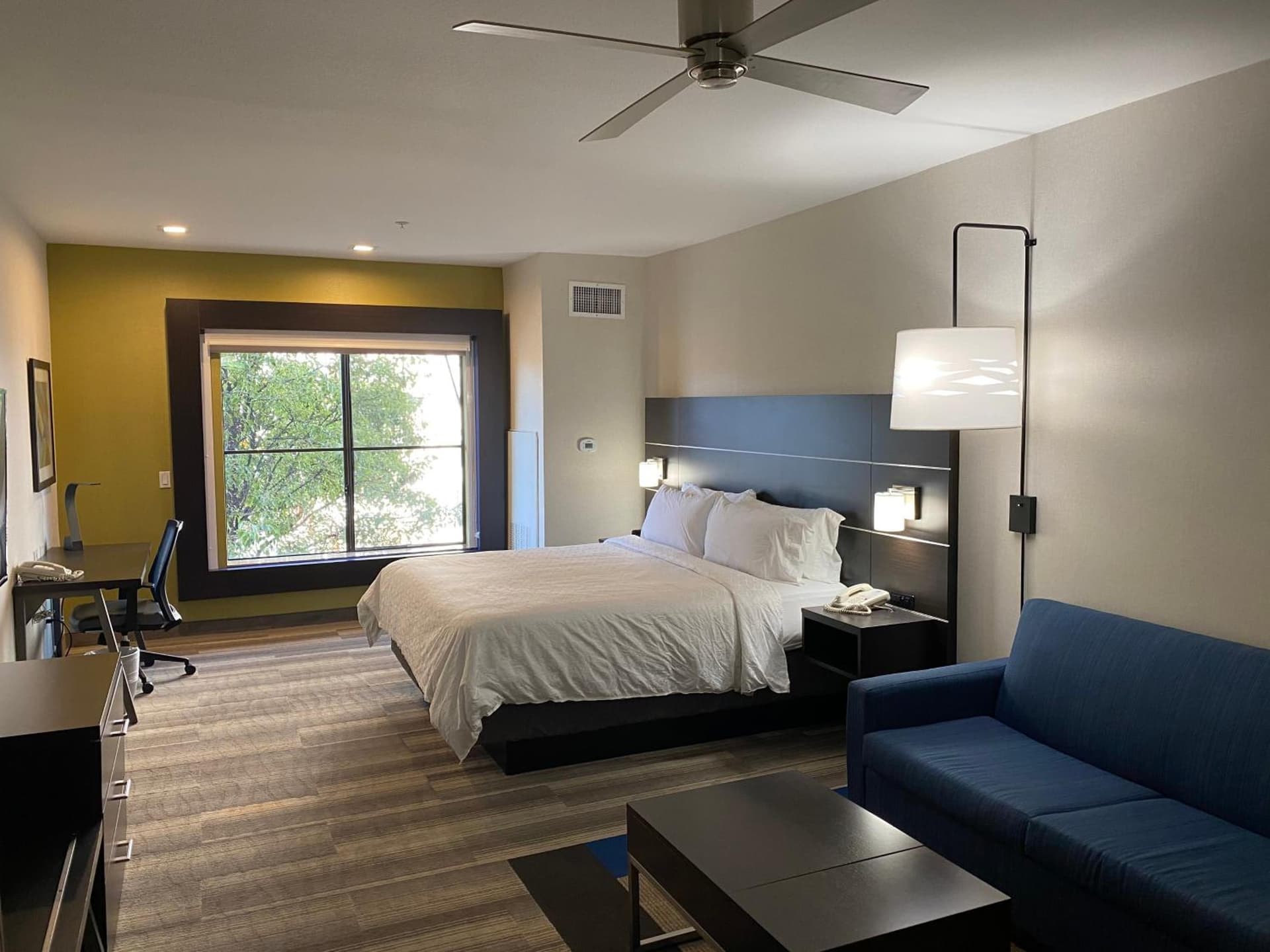 Holiday Inn Express Hotel & Suites El Dorado Hills by IHG gallery photo in El Dorado Hills, CA — image 51