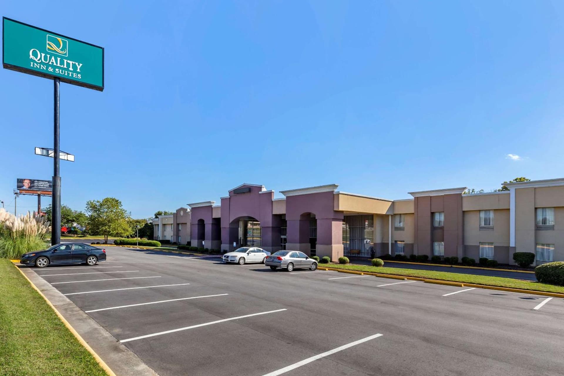 Quality Inn & Suites - Greensboro-High Point interior in Greensboro, NC — gallery photo 2