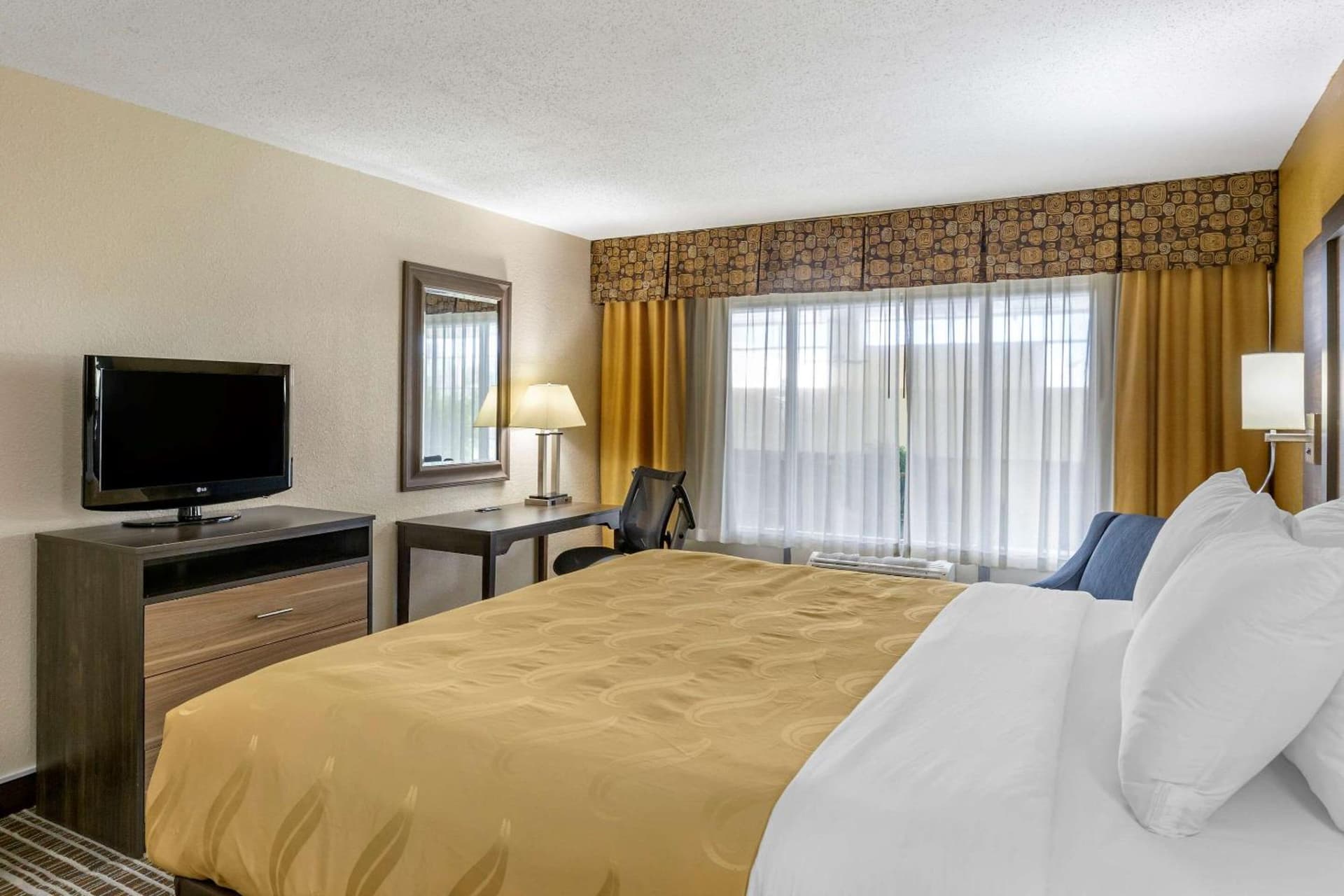 Quality Inn & Suites - Greensboro-High Point gallery photo in Greensboro, NC — image 27