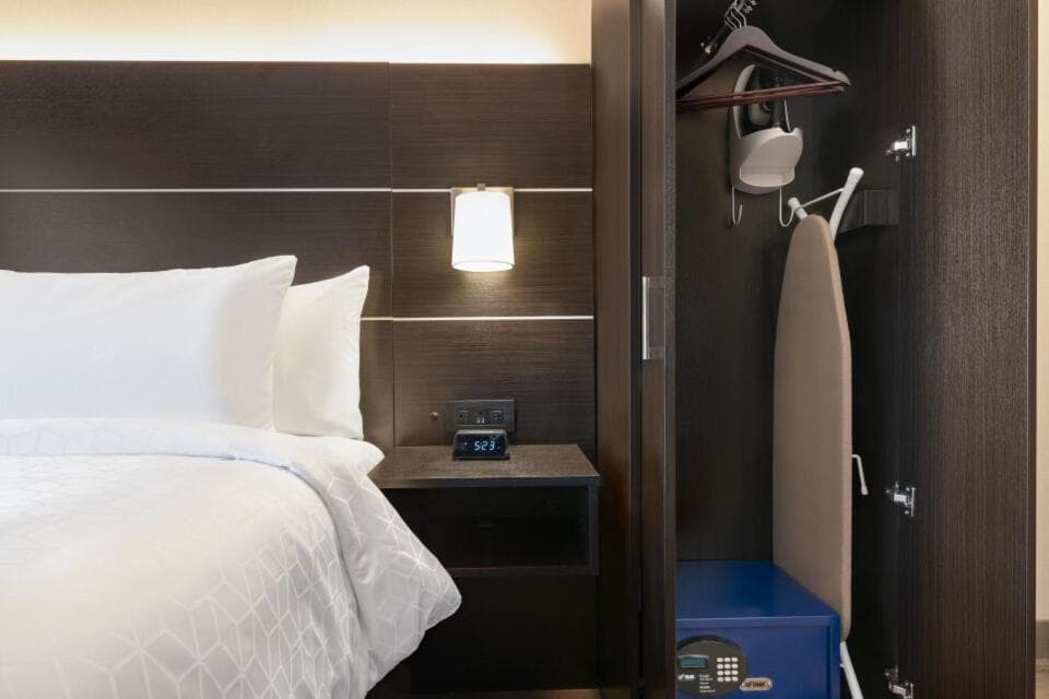 Holiday Inn Express - Jamaica - JFK AirTrain - NYC by IHG gallery photo in Queens, NY — image 38