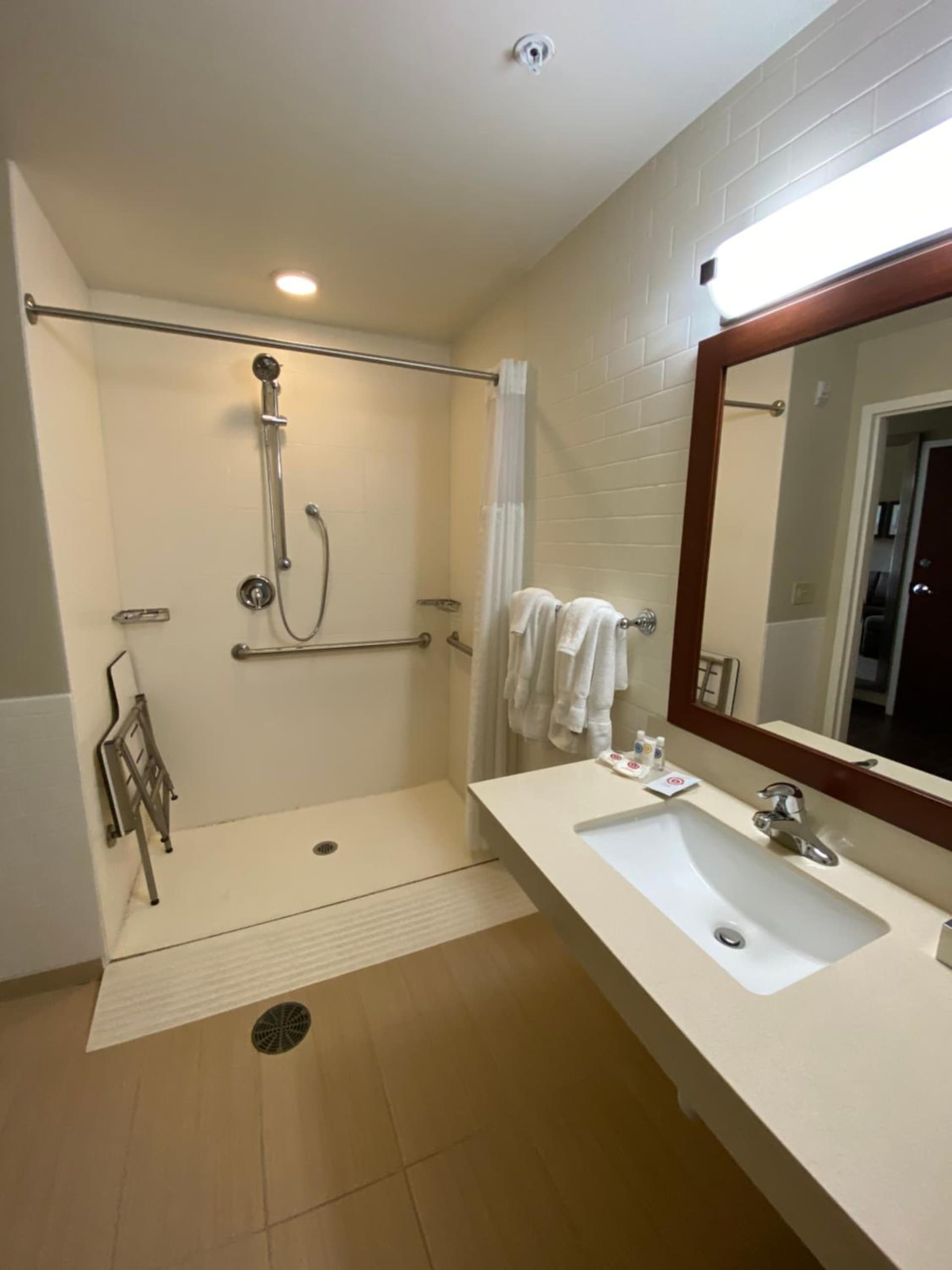 Comfort Suites Manheim - Lancaster gallery photo in Manheim, PA — image 55