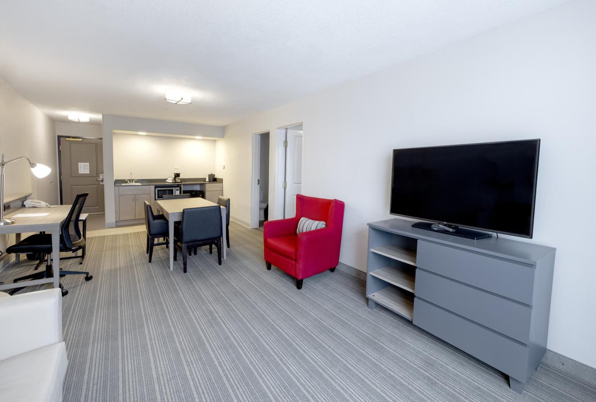 Country Inn & Suites by Radisson, Tinley Park, IL gallery photo in Tinley Park, IL — image 67