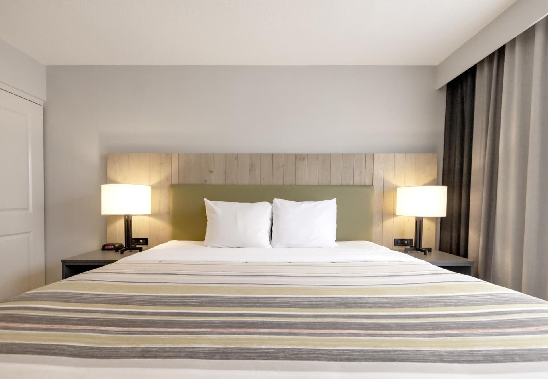 Country Inn & Suites by Radisson, Tinley Park, IL gallery photo in Tinley Park, IL — image 69