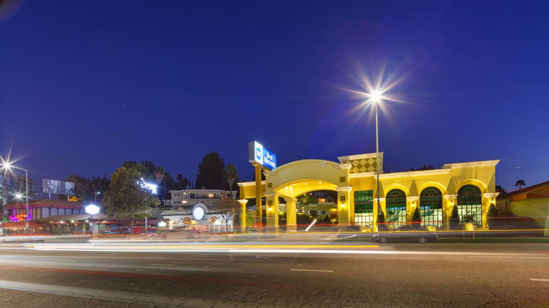 Best Western Woodland Hills property views in Woodland Hills, CA — gallery photo 3