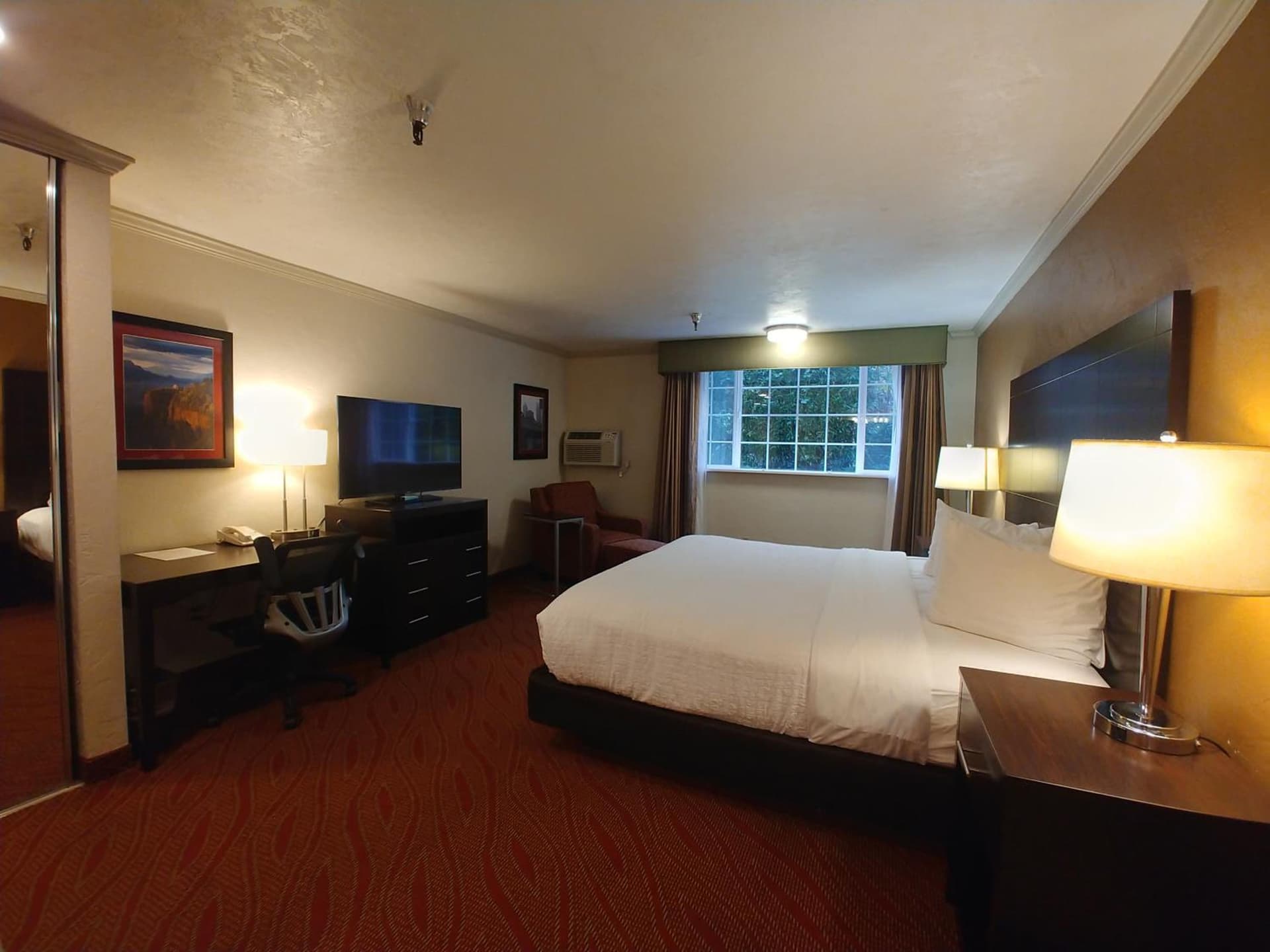 Best Western Plus Parkway Inn gallery photo in Wilsonville, OR — image 32