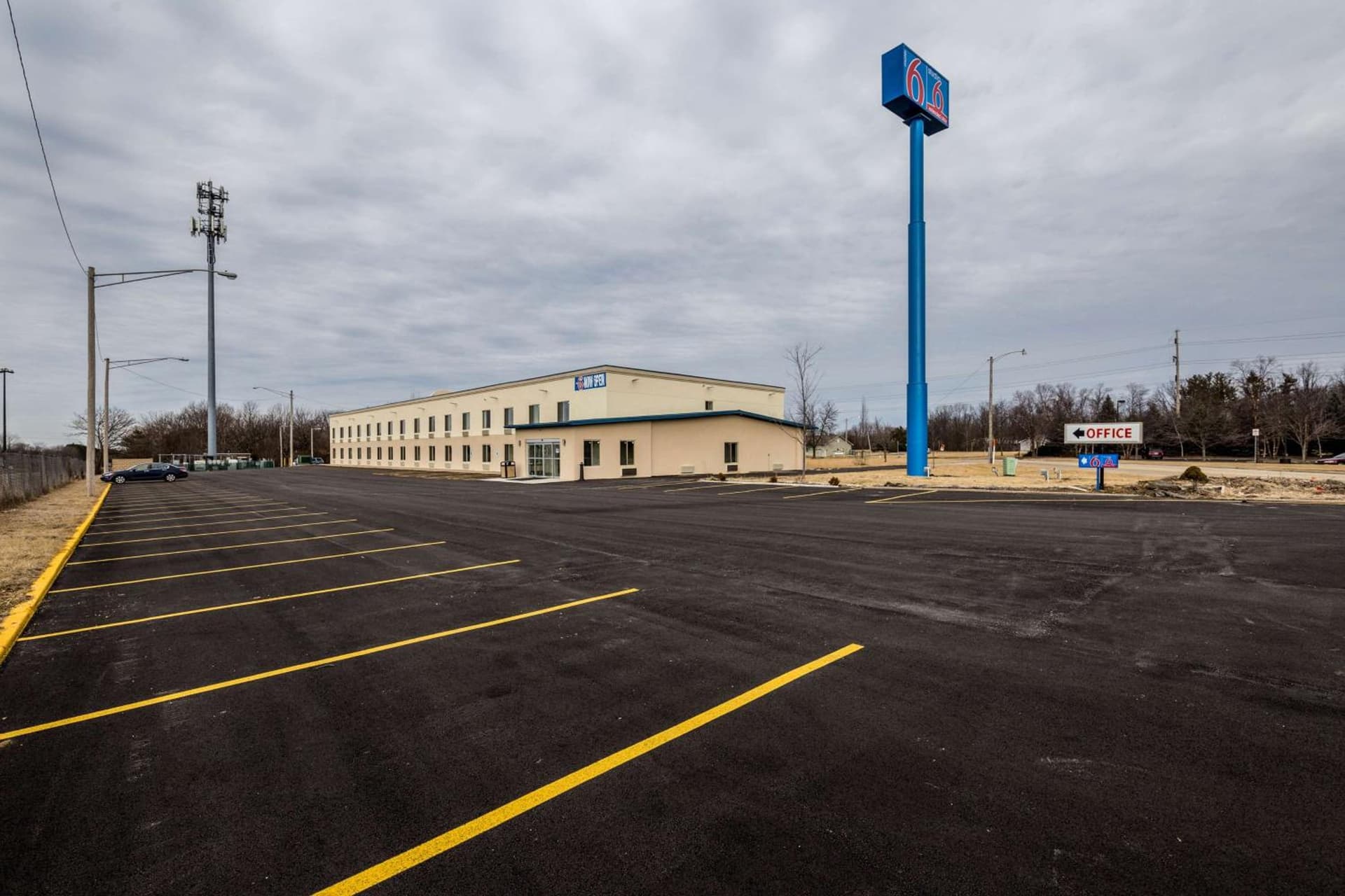 Motel 6 Peoria, IL interior in Peoria, IL — gallery photo 2