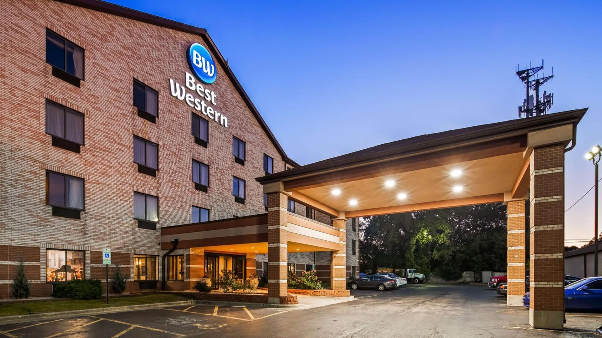 Best Western Inn & Suites - Midway Airport gallery photo in Burbank, IL — image 6