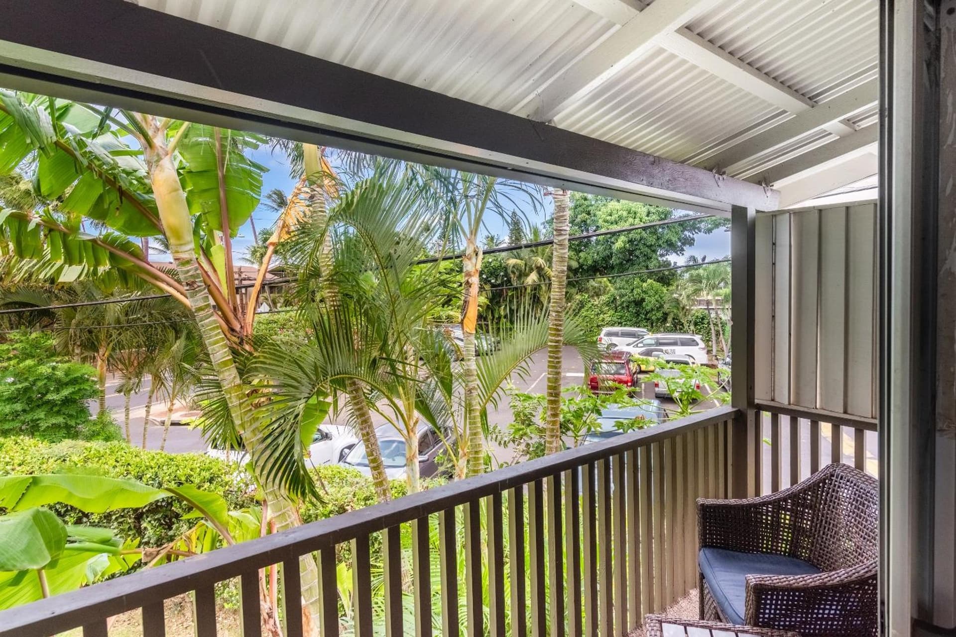 Lahaina Wonderful Condos interior in Lahaina, HI — gallery photo 2