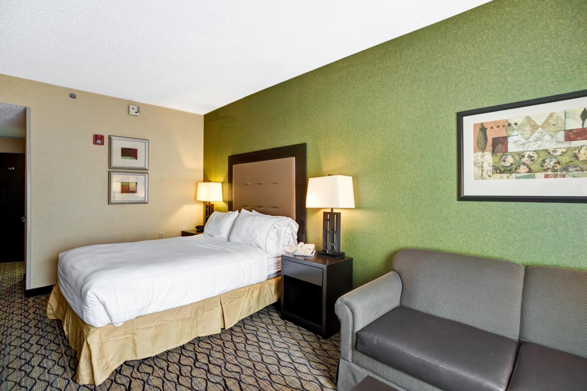 Holiday Inn Express Hotel & Suites Christiansburg by IHG property views in Christiansburg, VA — gallery photo 3