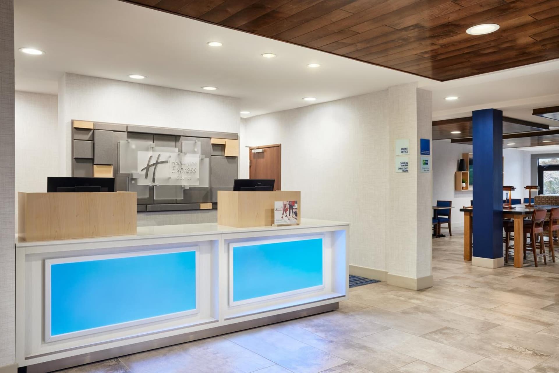 Holiday Inn Express Hotel & Suites Salem by IHG gallery photo in Salem, VA — image 25