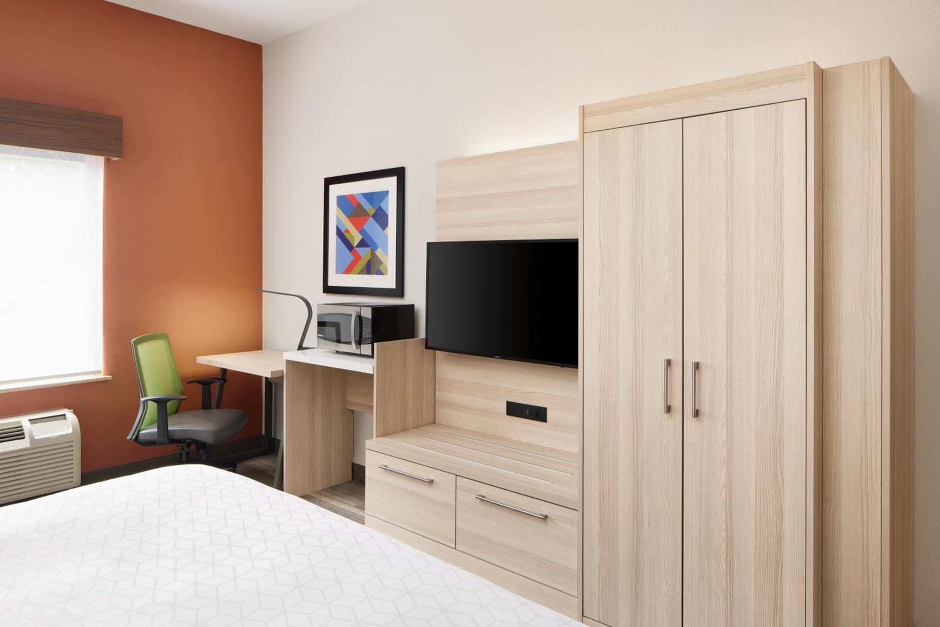 Holiday Inn Express Hotel & Suites Salem by IHG property views in Salem, VA — gallery photo 3