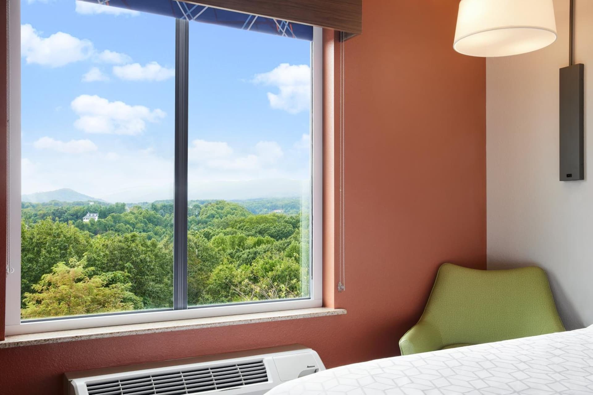Holiday Inn Express Hotel & Suites Salem by IHG gallery photo in Salem, VA — image 20