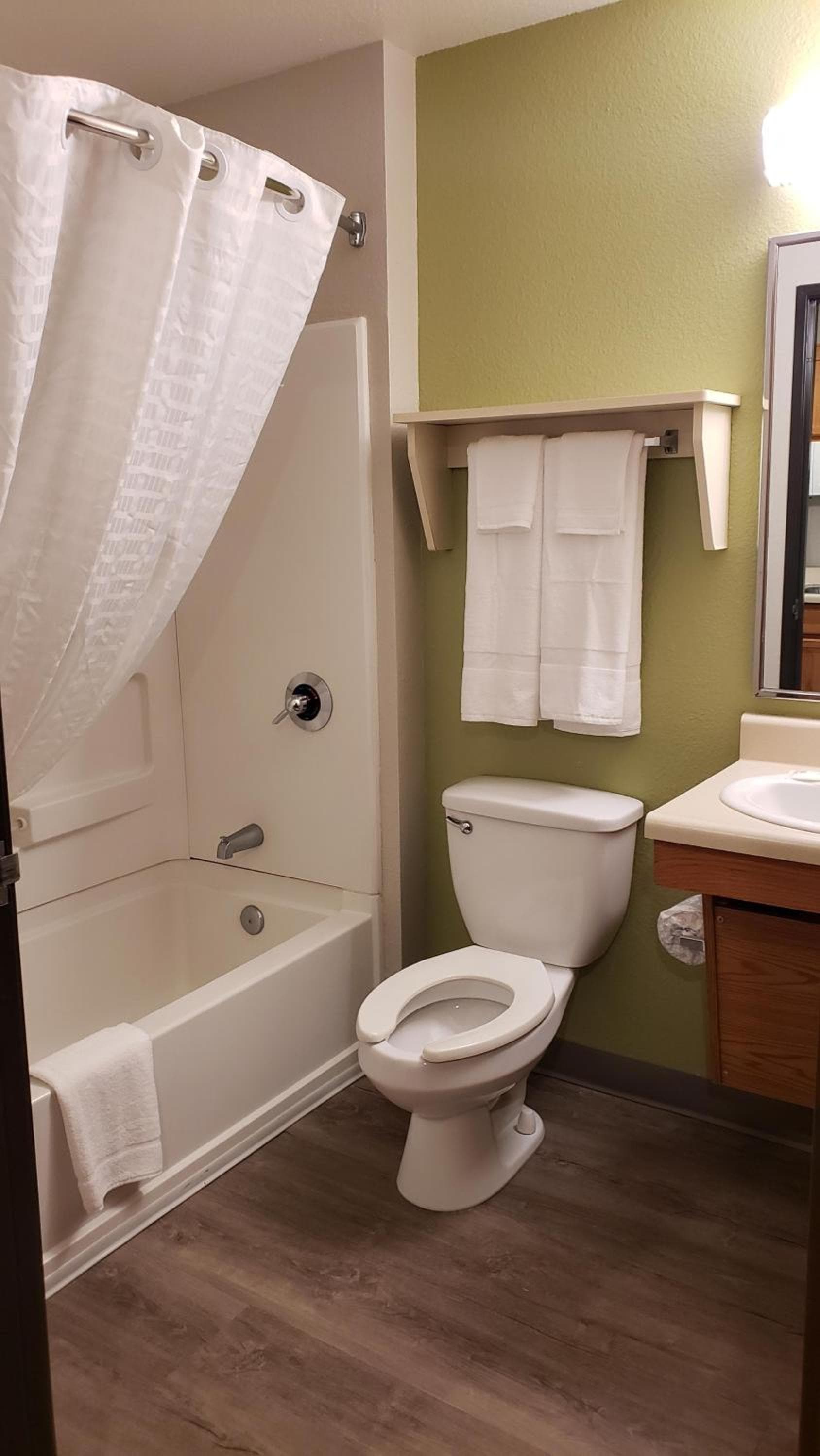 WoodSpring Suites Kansas City Lenexa property views in Lenexa, KS — gallery photo 3