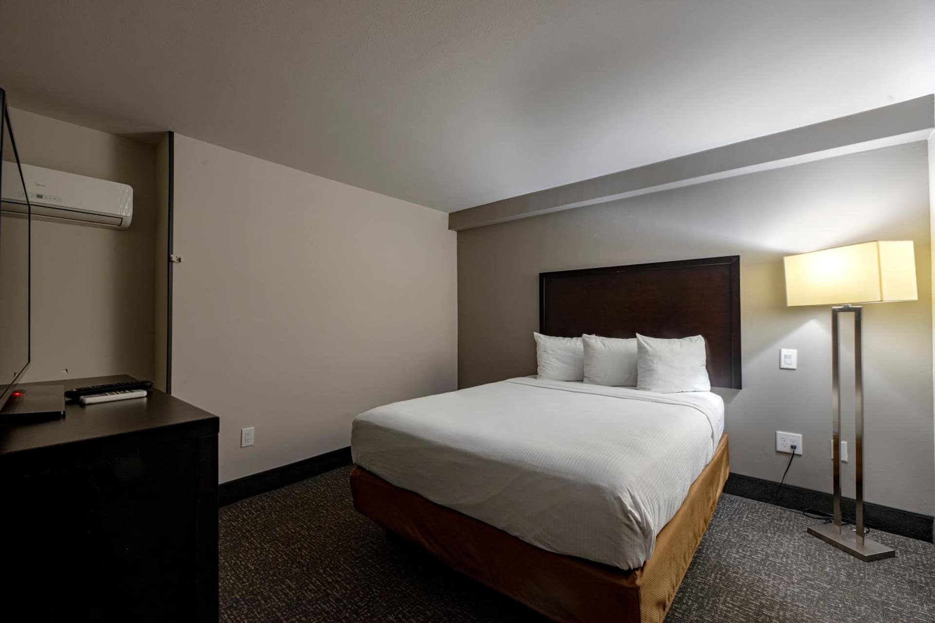 Wingate by Wyndham Atlanta Galleria/ Ballpark gallery photo in Atlanta, GA — image 36