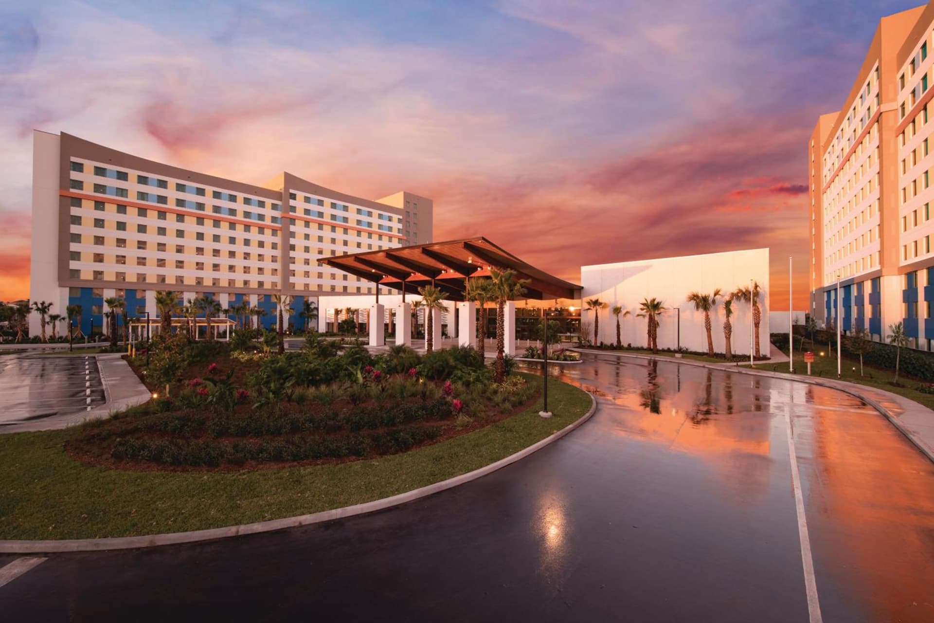 Universal’s Endless Summer Resort – Dockside Inn and Suites exterior or lobby in Orlando, FL — main listing photo