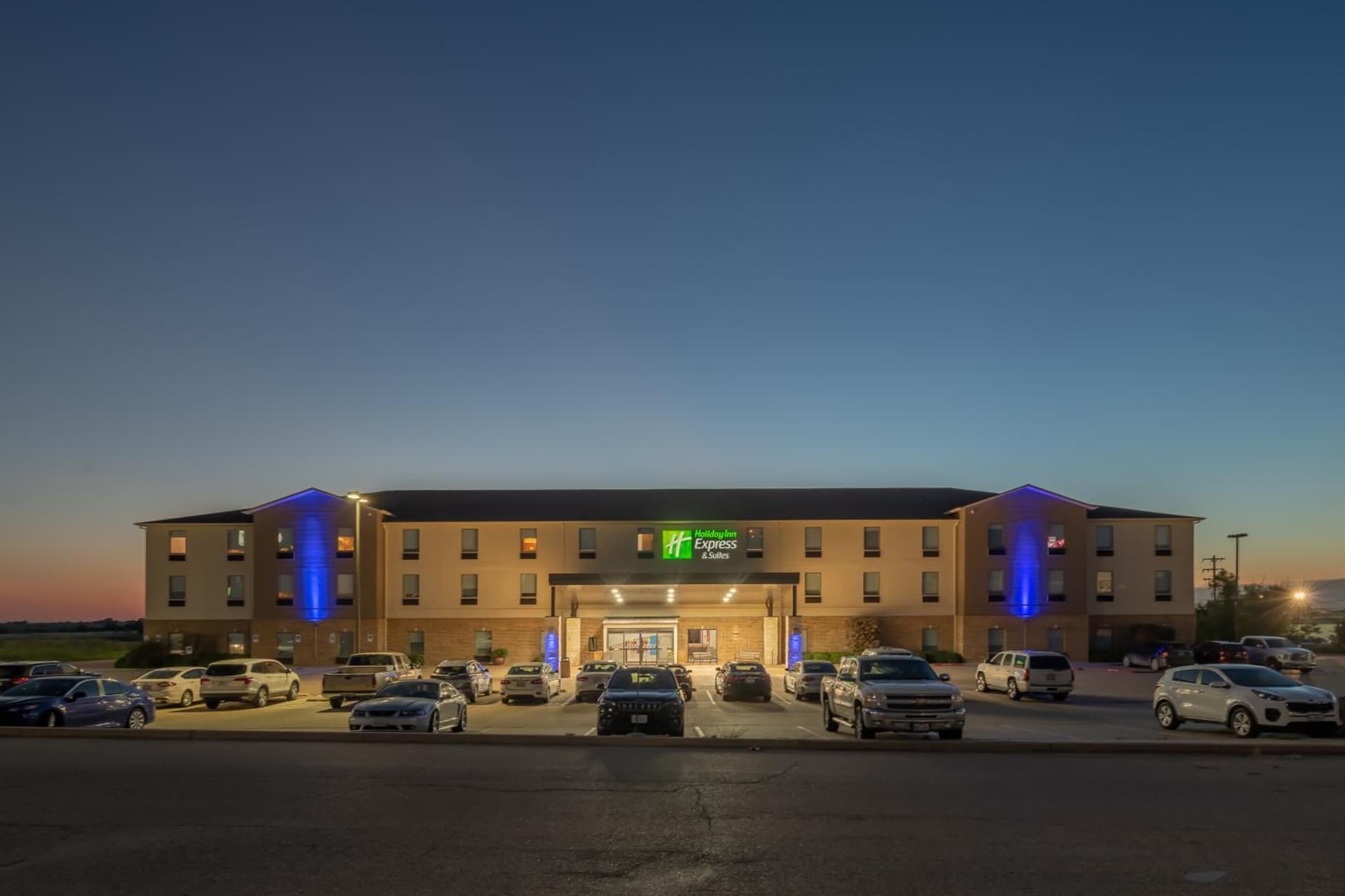 Holiday Inn Express & Suites N Waco Area - West by IHG property views in West, TX — gallery photo 3