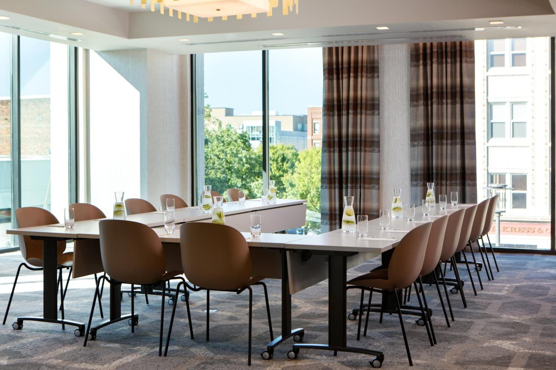 Kimpton Hotel Arras by IHG gallery photo in Asheville, NC — image 71