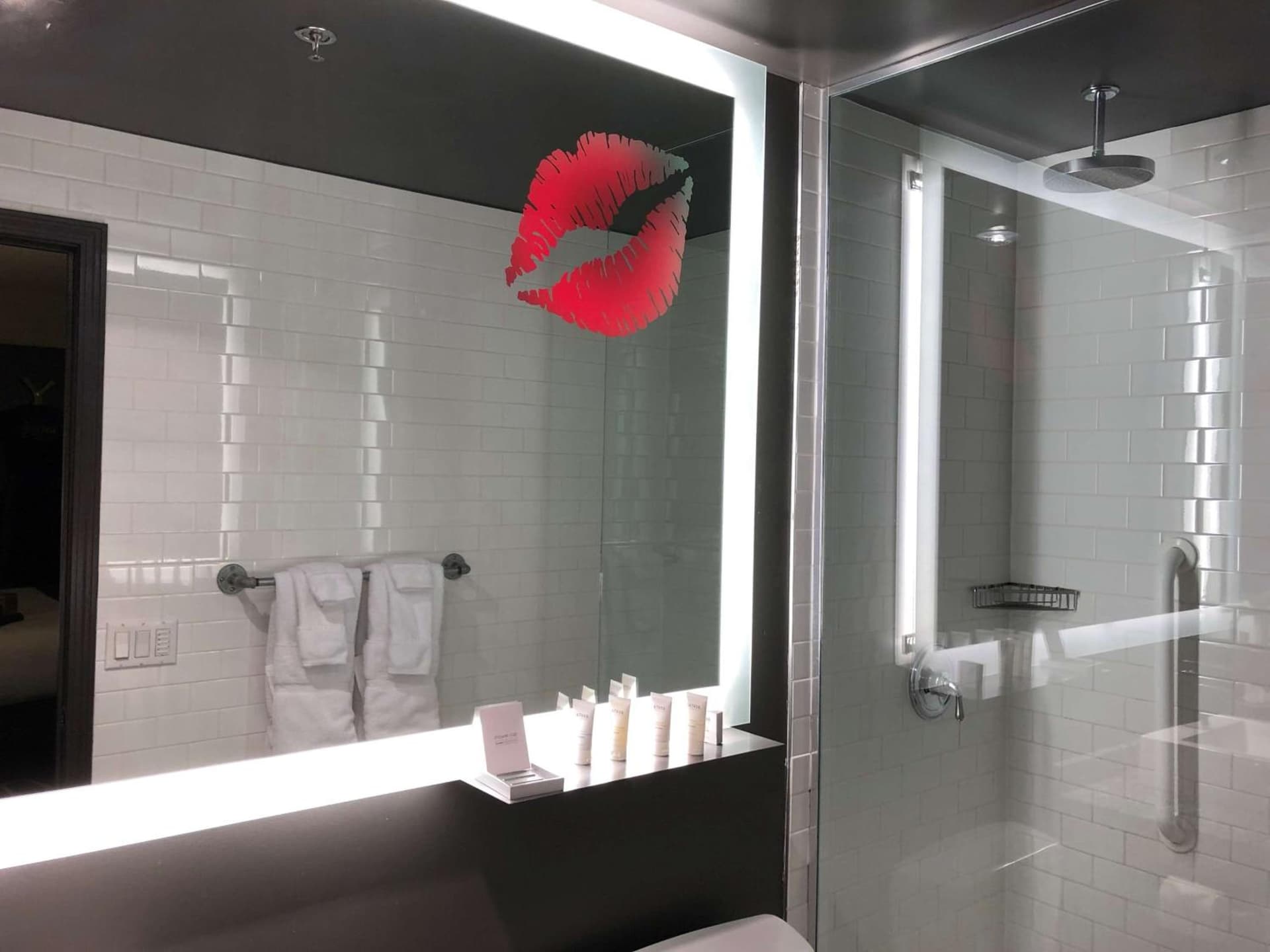 ACME Hotel Chicago, Outset Collection by Hilton interior in Chicago, IL — gallery photo 2