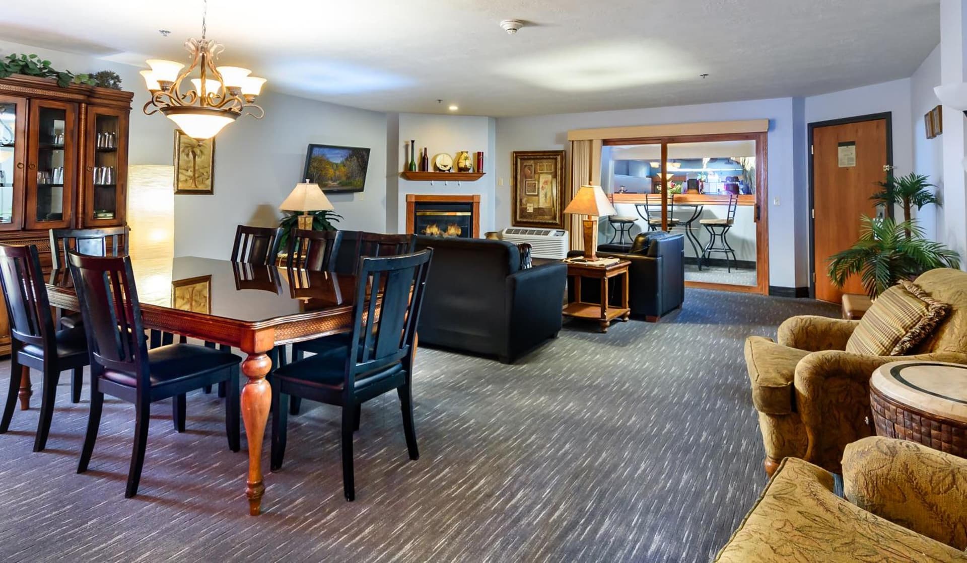 Ramada by Wyndham Sioux Falls Airport - Waterpark Resort & Event Center gallery photo in Sioux Falls, SD — image 163