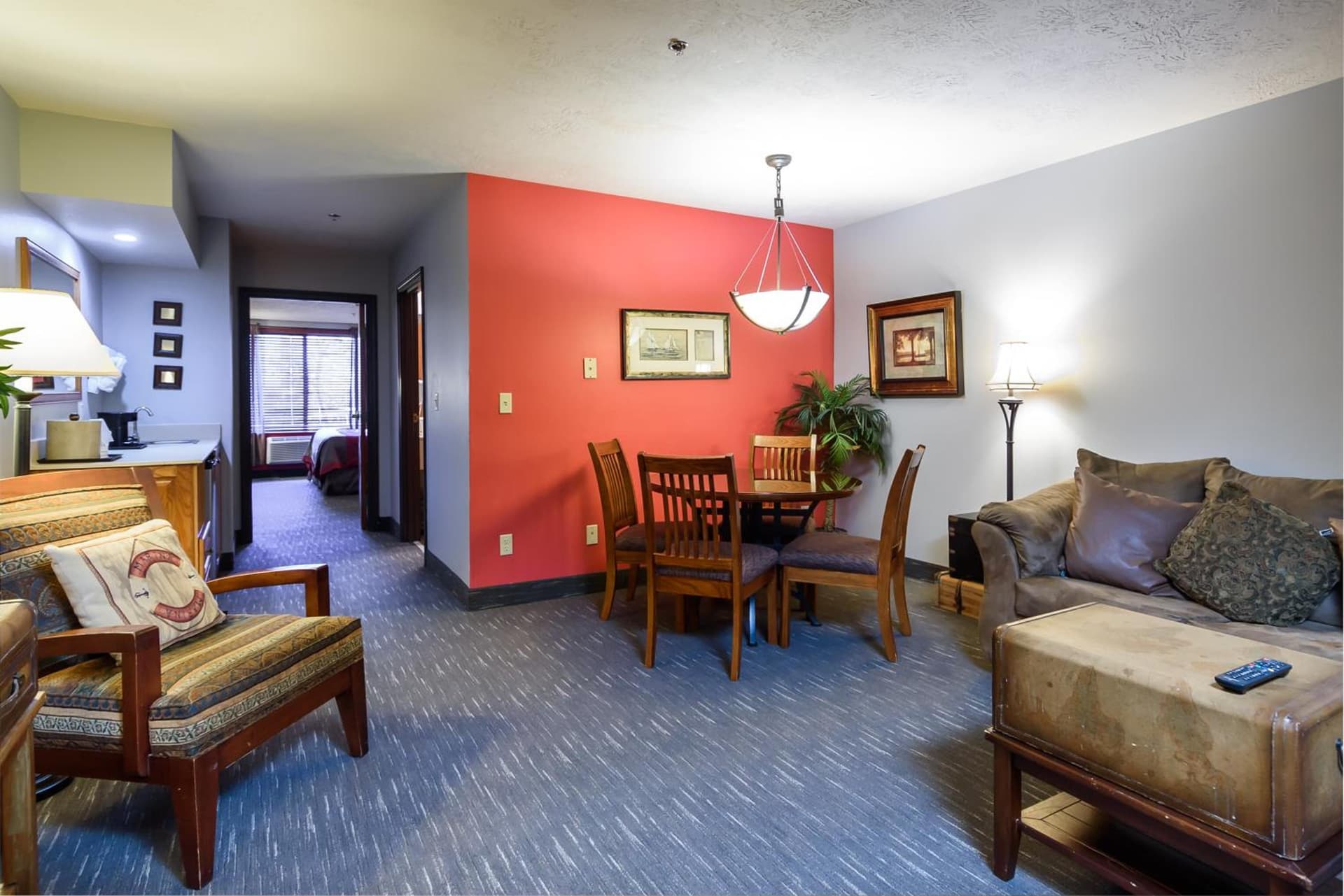 Ramada by Wyndham Sioux Falls Airport - Waterpark Resort & Event Center gallery photo in Sioux Falls, SD — image 110