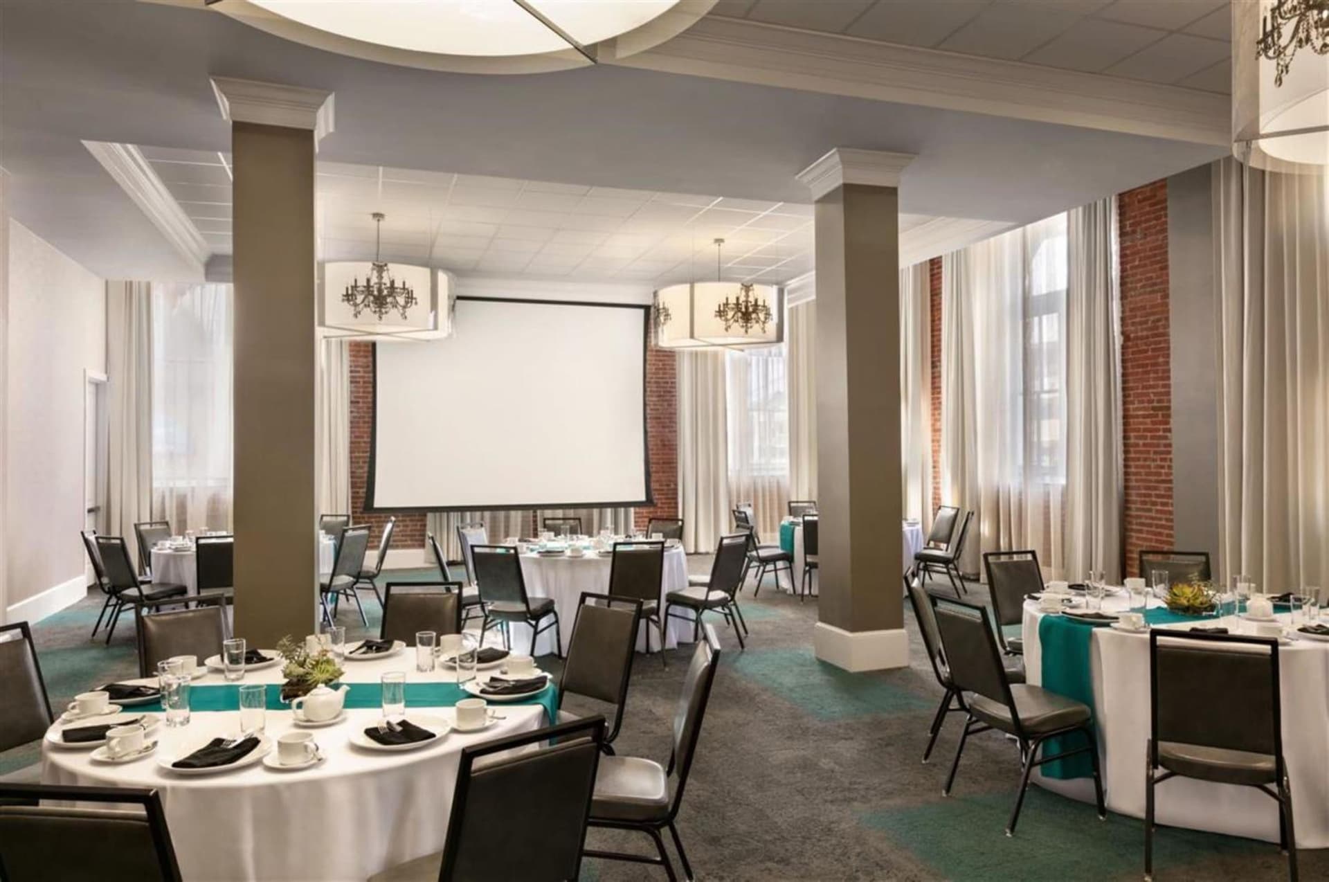 Hotel Indigo Savannah Historic District by IHG gallery photo in Savannah, GA — image 45