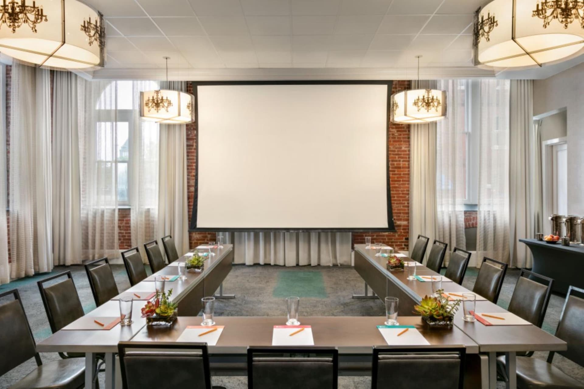 Hotel Indigo Savannah Historic District by IHG gallery photo in Savannah, GA — image 37