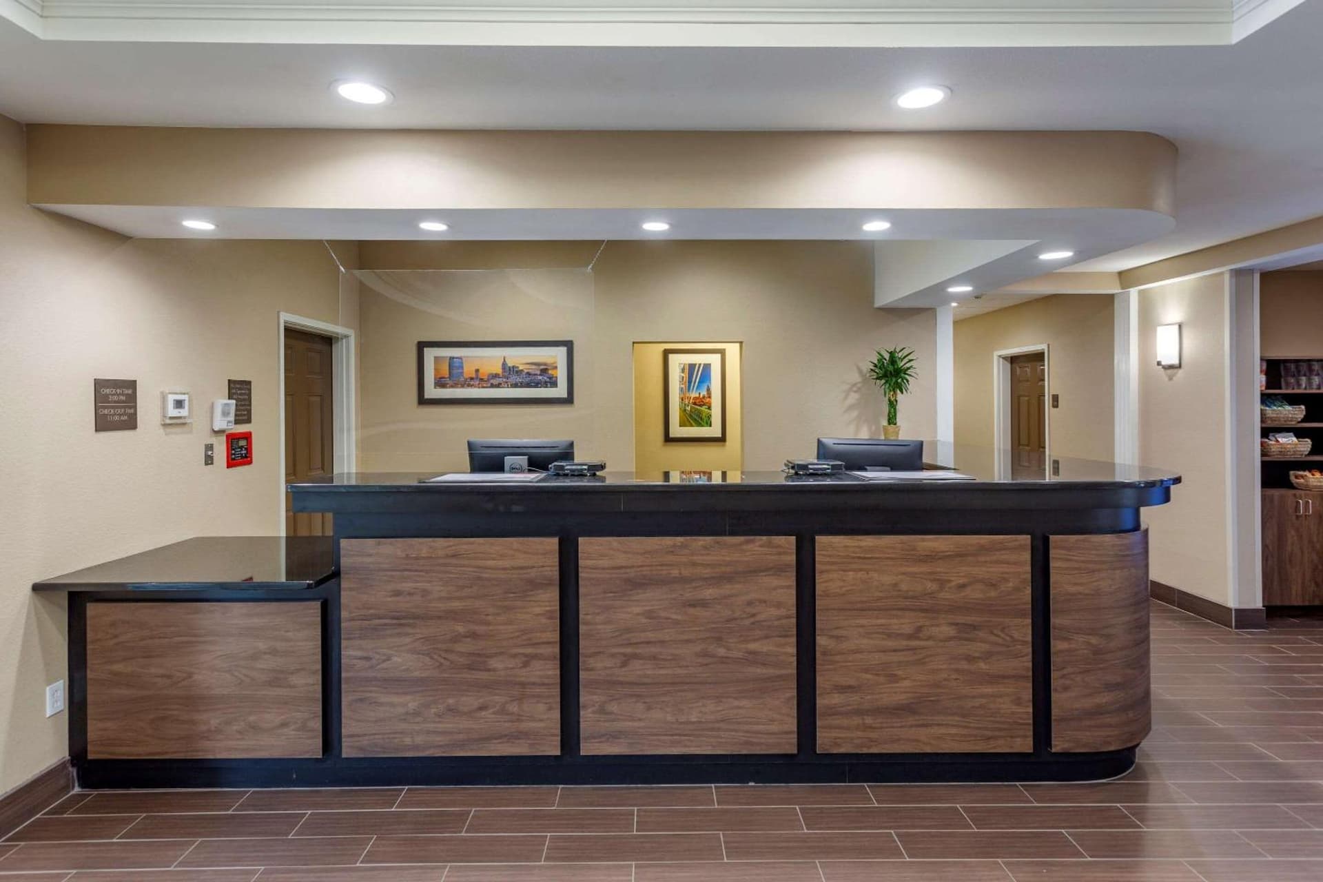 Comfort Suites Clarksville near Governors Square Mall gallery photo in Clarksville, TN — image 16