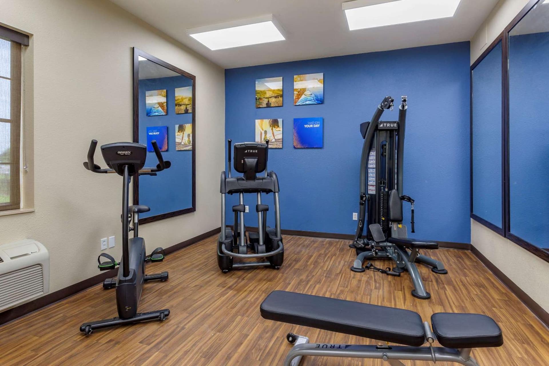 Comfort Suites Clarksville near Governors Square Mall gallery photo in Clarksville, TN — image 8