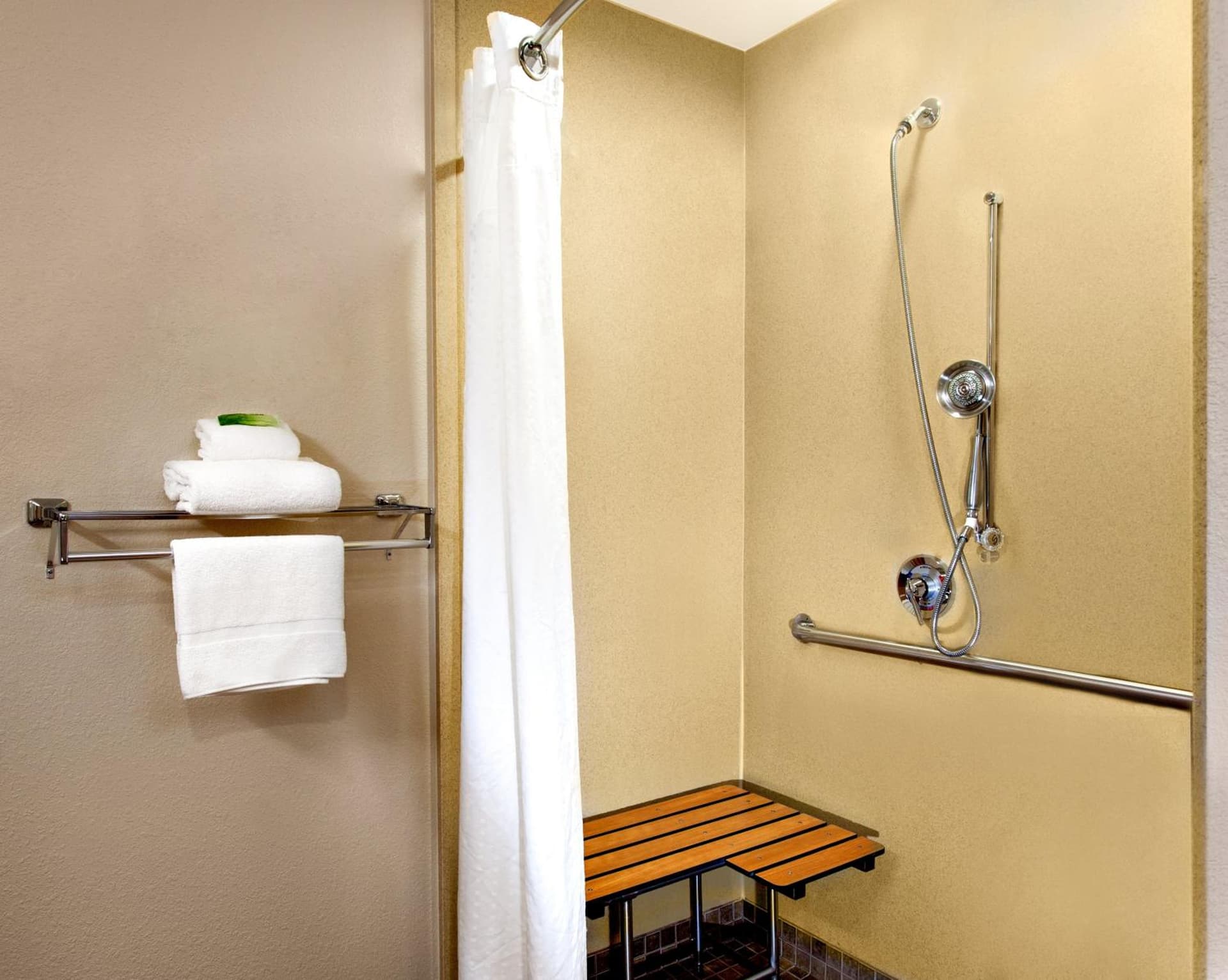 Holiday Inn Express Hotel & Suites Inverness by IHG gallery photo in Lecanto, FL — image 20