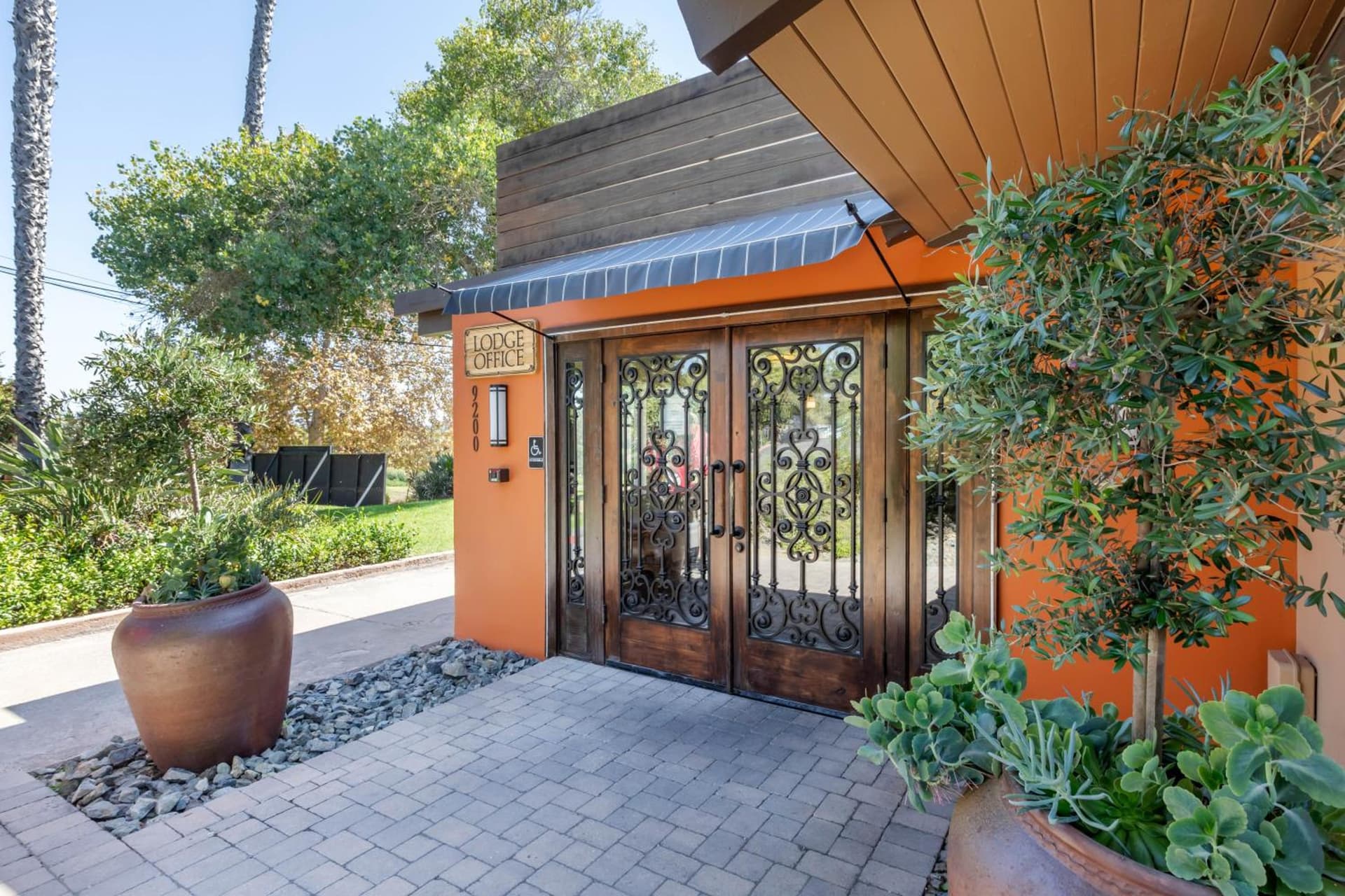 Carlton Oaks Lodge, an Ascend Collection Hotel property views in Santee, CA — gallery photo 3