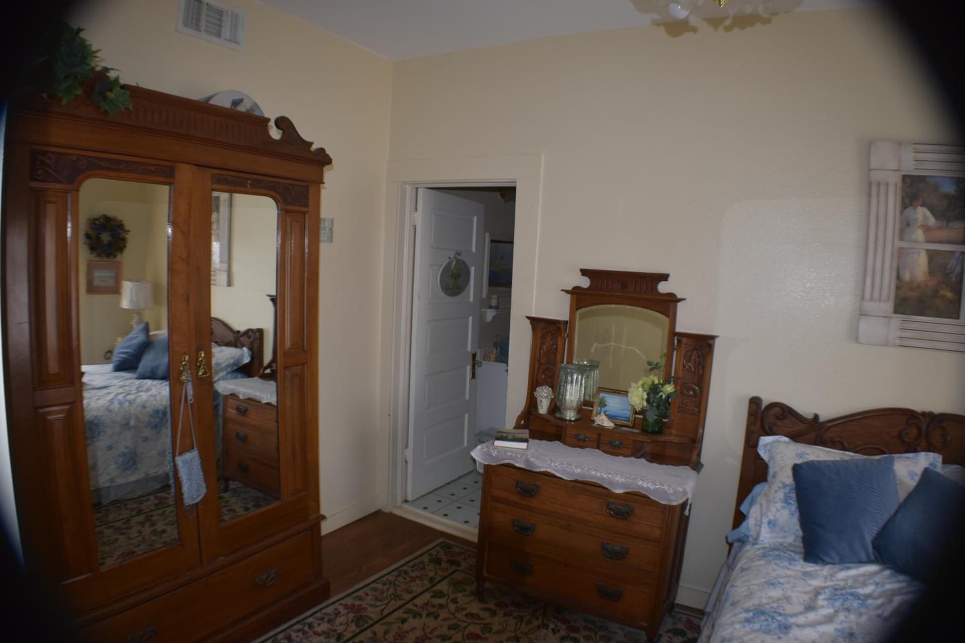 The Hotel Texan interior in Seagraves, TX — gallery photo 2