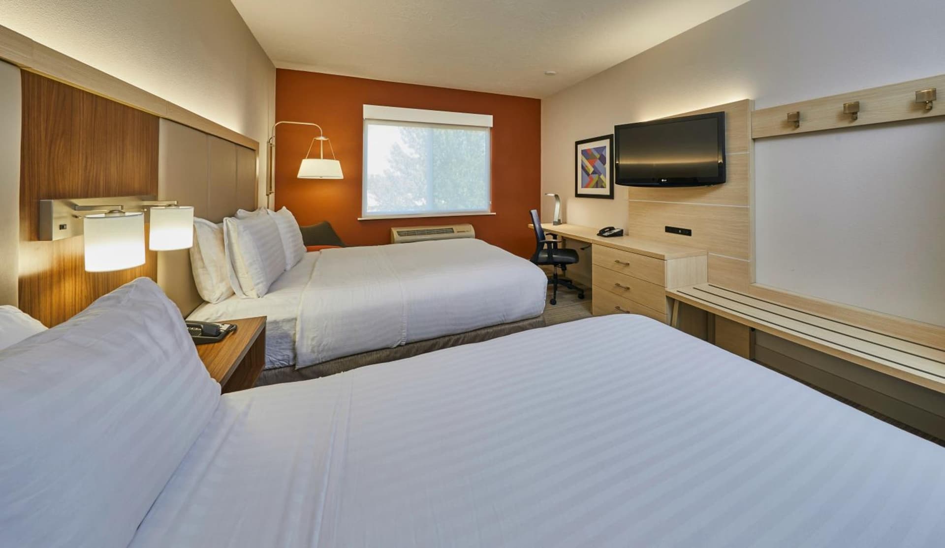 Holiday Inn Express Hotel & Suites Medford-Central Point by IHG gallery photo in Central Point, OR — image 19