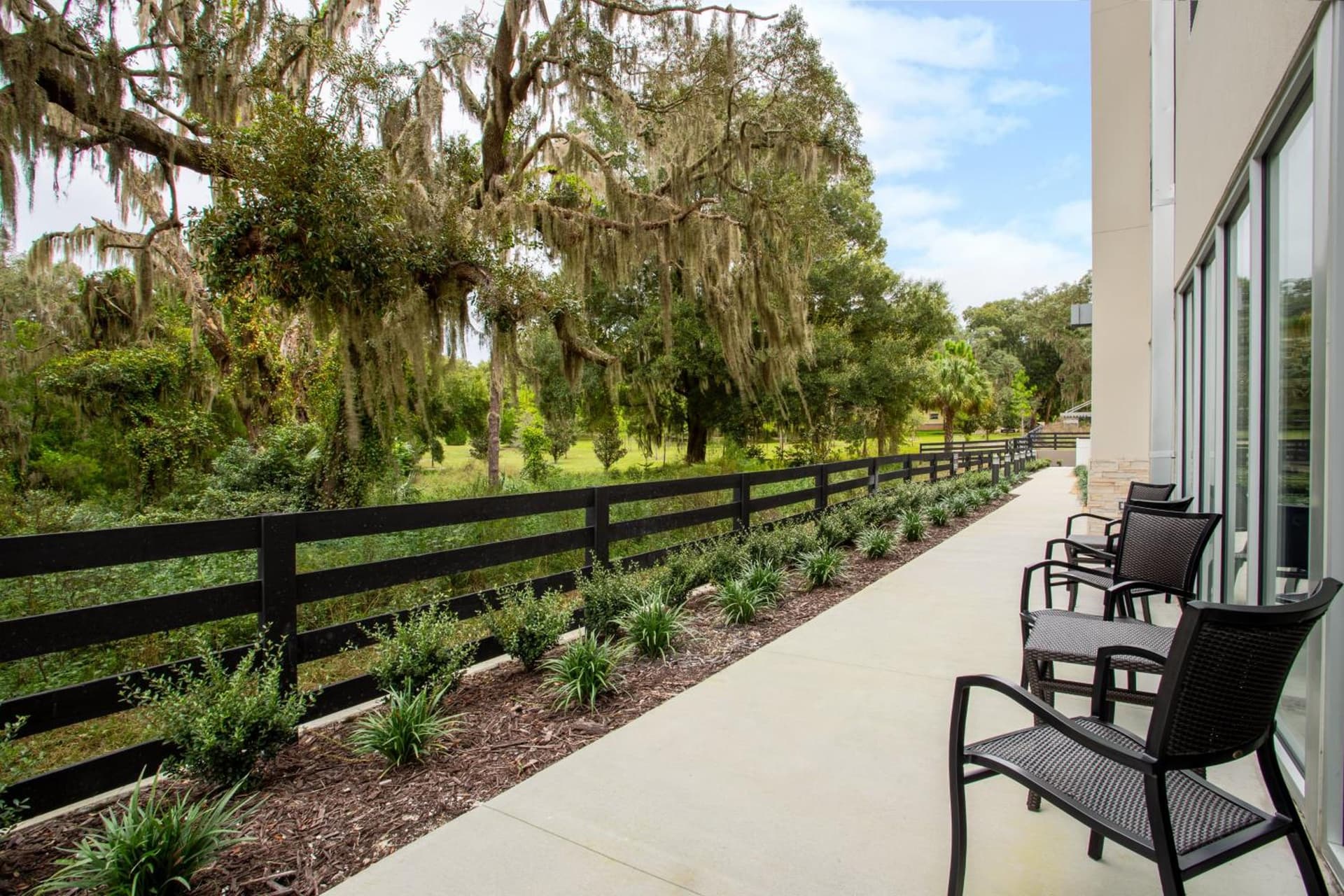 Holiday Inn Express & Suites - Deland South by IHG property views in DeLand, FL — gallery photo 3