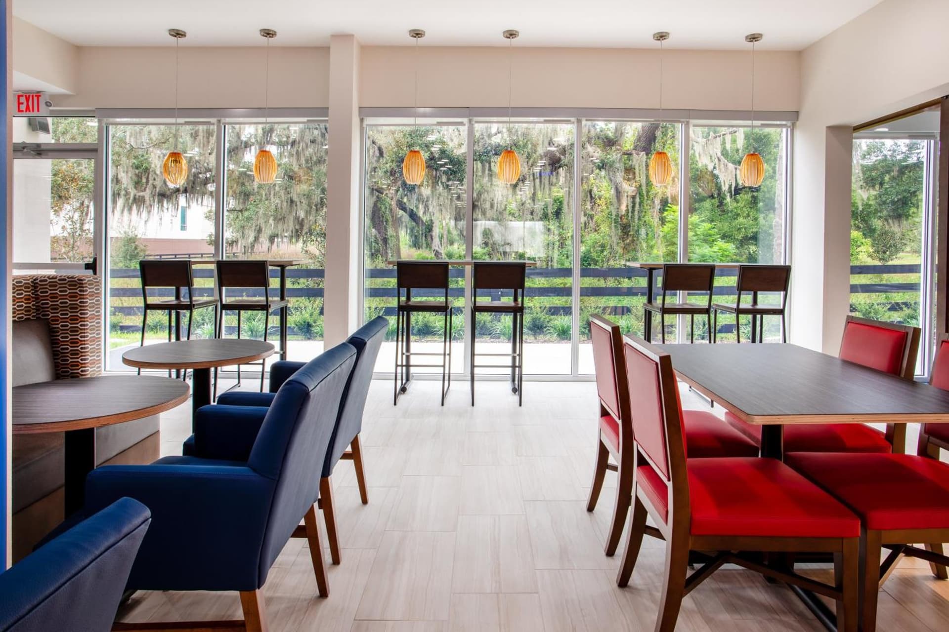 Holiday Inn Express & Suites - Deland South by IHG gallery photo in DeLand, FL — image 33