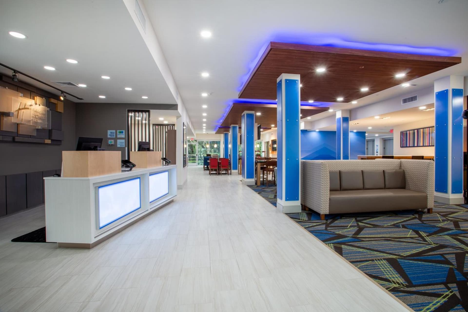 Holiday Inn Express & Suites - Deland South by IHG gallery photo in DeLand, FL — image 23