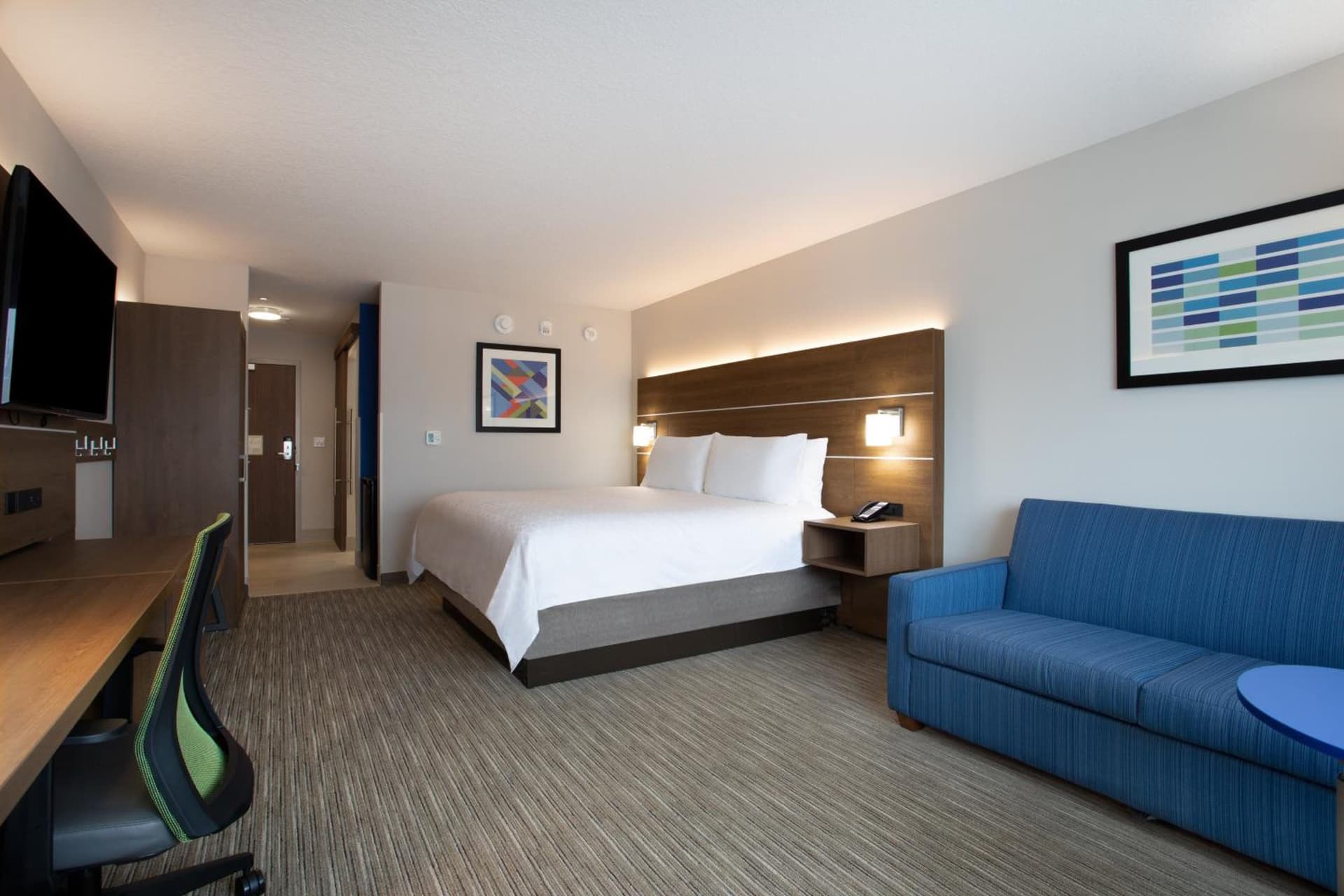 Holiday Inn Express & Suites - Deland South by IHG gallery photo in DeLand, FL — image 4