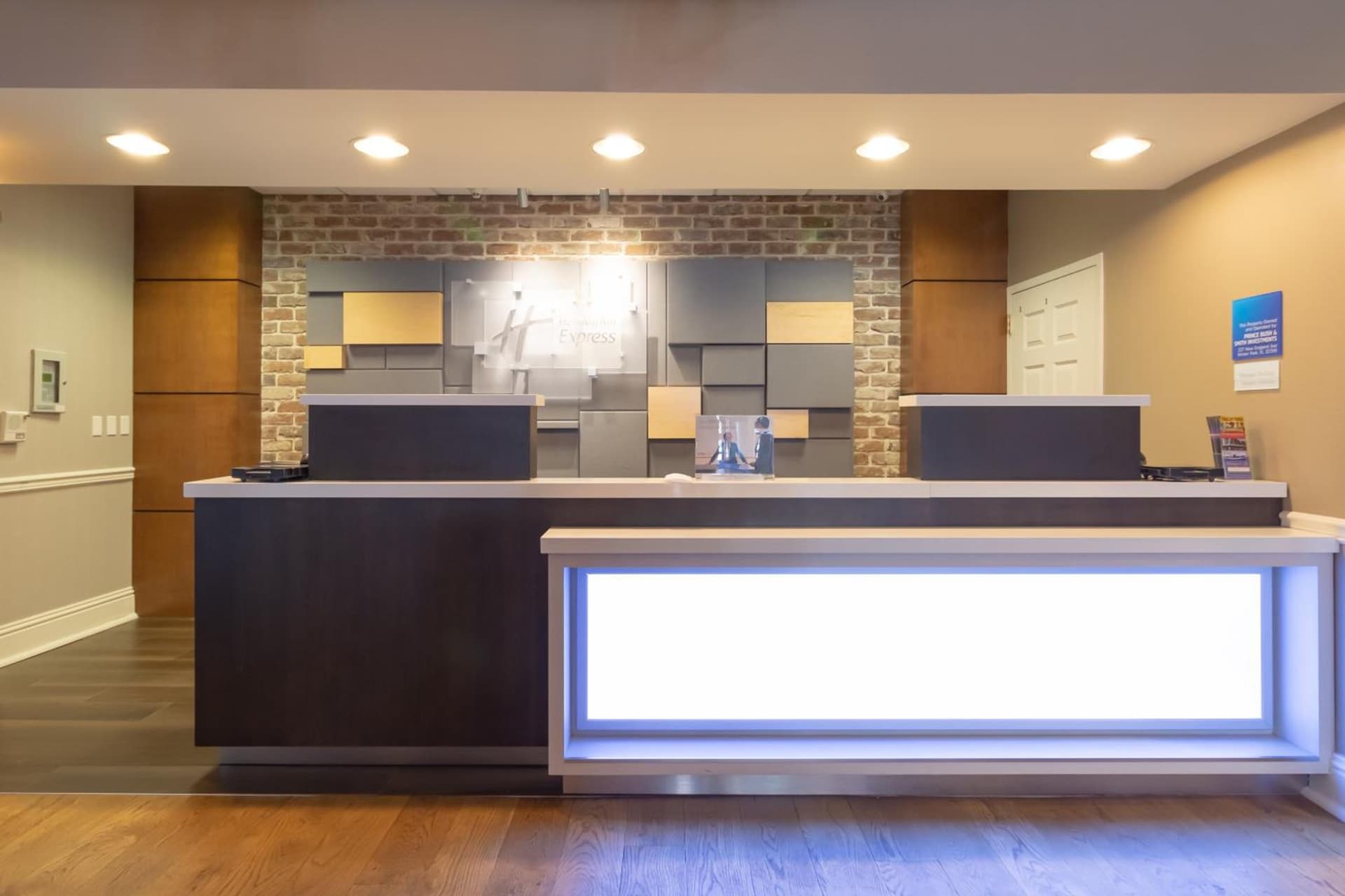 Holiday Inn Express Savannah - Historic District property views in Savannah, GA — gallery photo 3