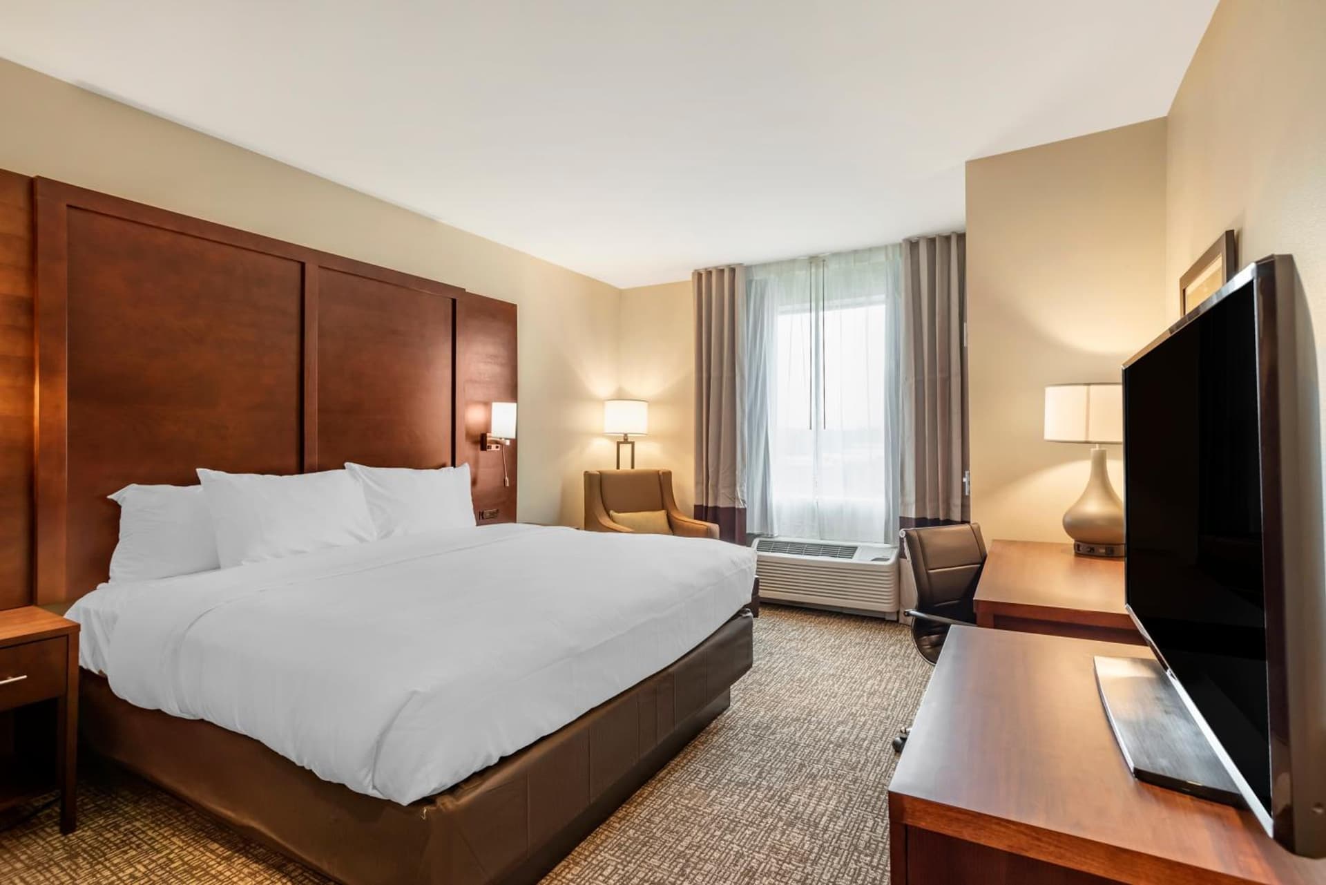 Comfort Inn & Suites Winchester gallery photo in Winchester, VA — image 19