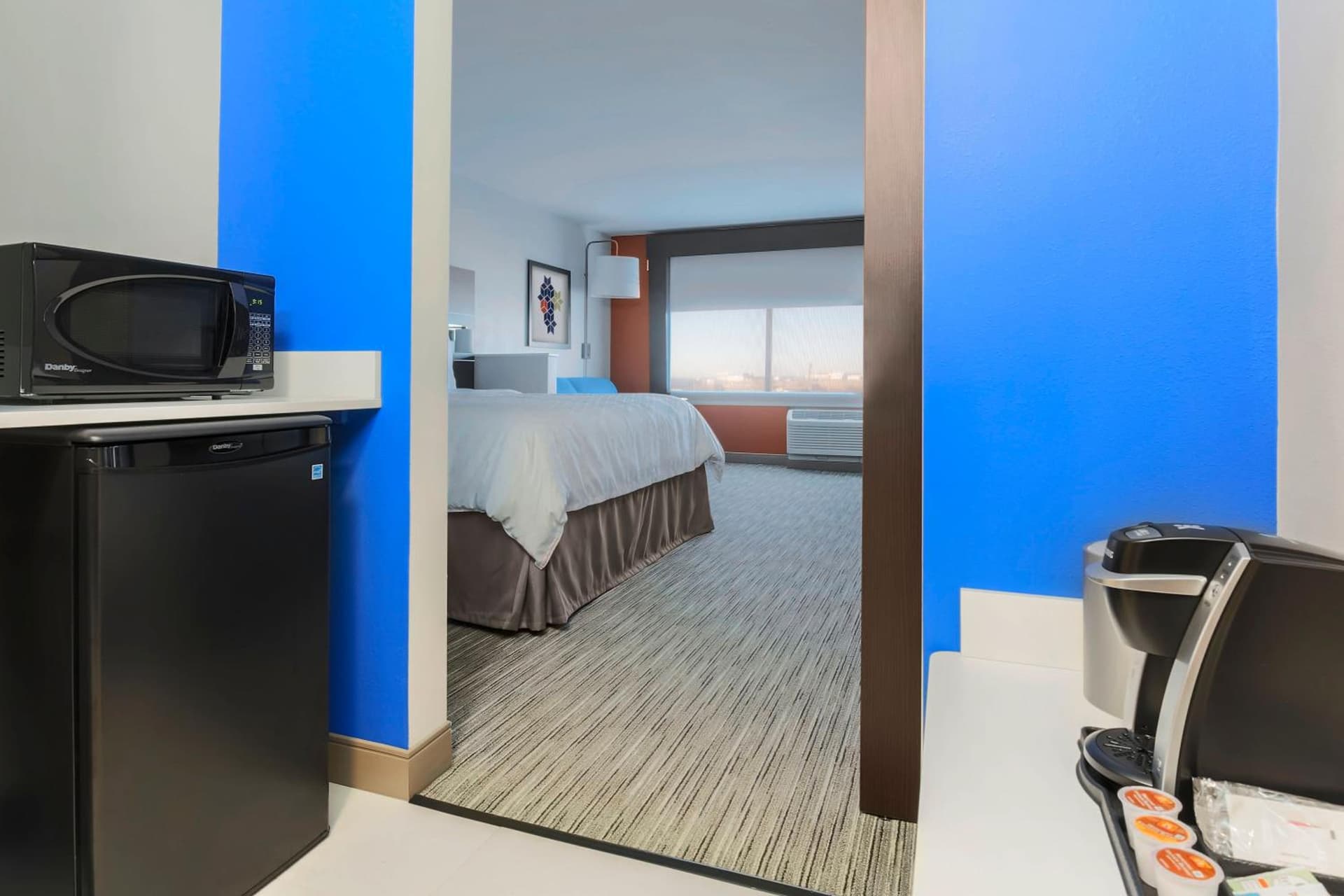 Holiday Inn Express & Suites Chicago O'Hare Airport by IHG gallery photo in Des Plaines, IL — image 34