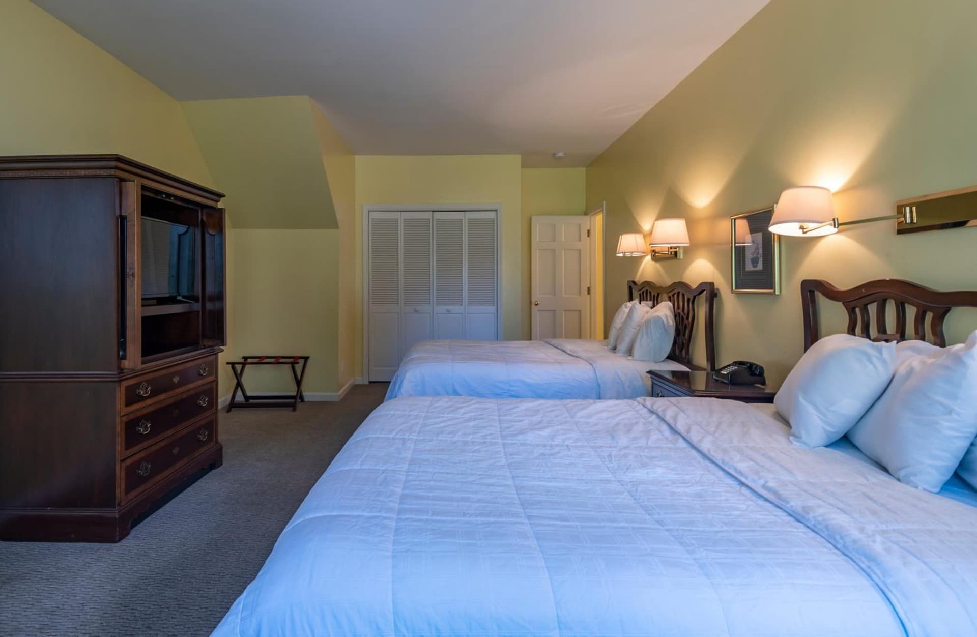 Century Suites Hotel gallery photo in Bloomington, IN — image 63