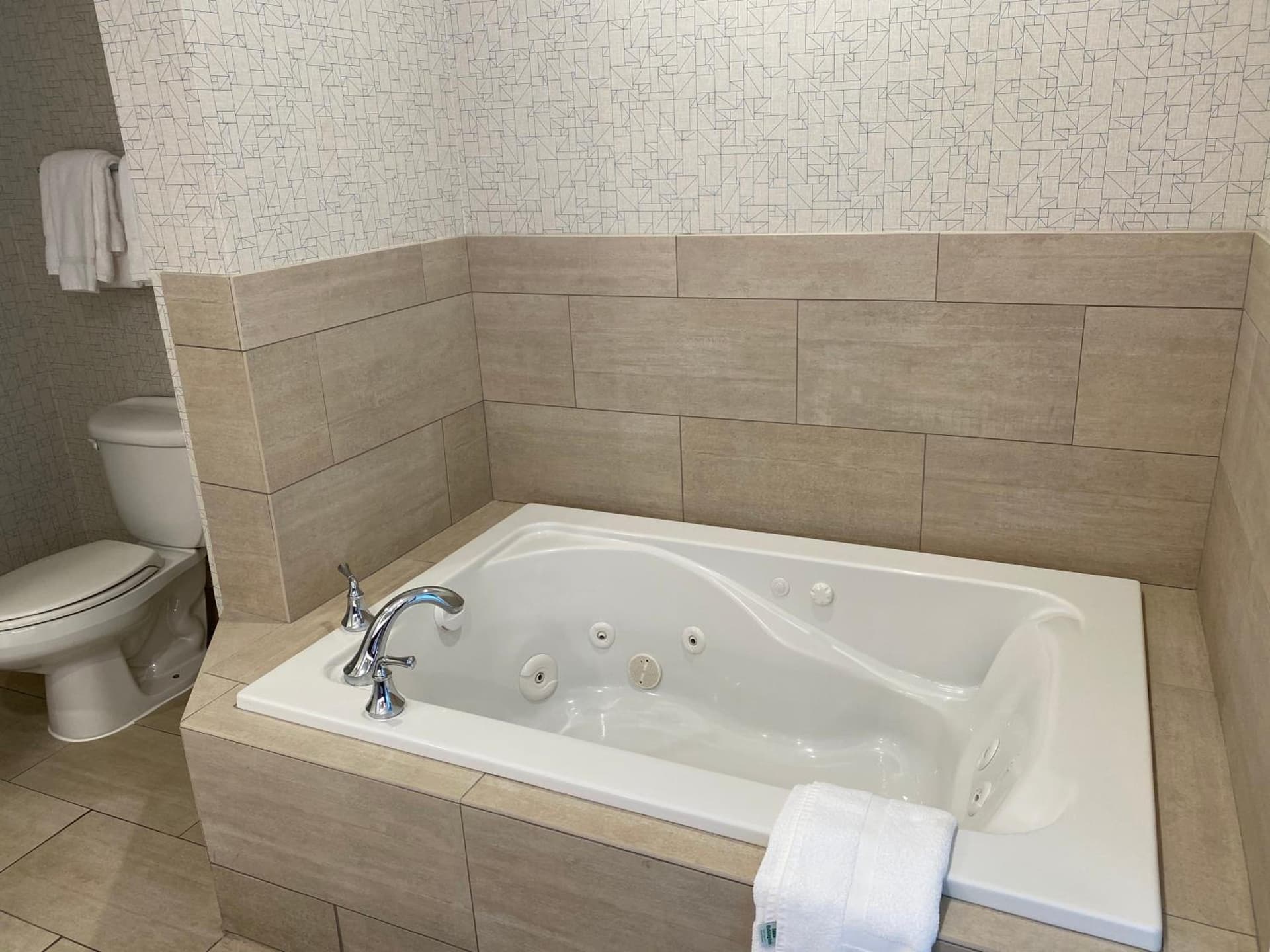 Holiday Inn Express Hotel & Suites El Dorado Hills by IHG gallery photo in El Dorado Hills, CA — image 19