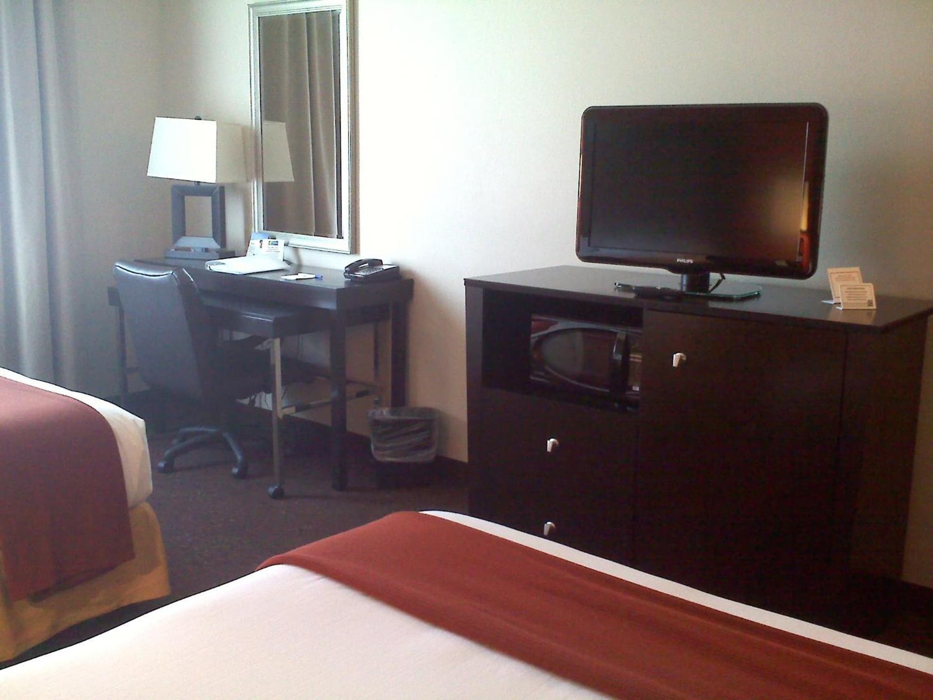 Holiday Inn Express Harvey-Marrero by IHG interior in Harvey, LA — gallery photo 2