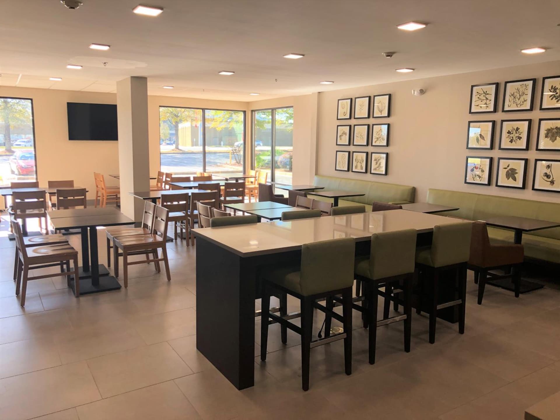 Country Inn & Suites by Radisson, Stone Mountain, GA gallery photo in Stone Mountain, GA — image 21