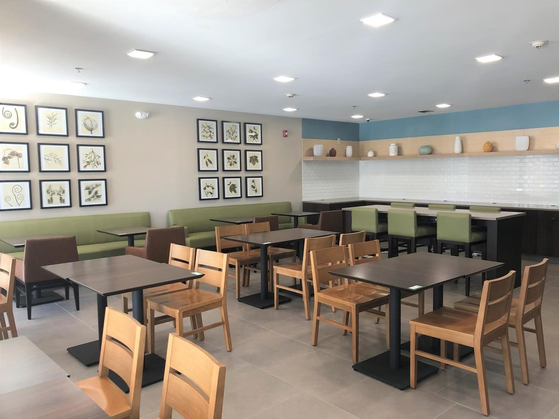 Country Inn & Suites by Radisson, Stone Mountain, GA gallery photo in Stone Mountain, GA — image 48