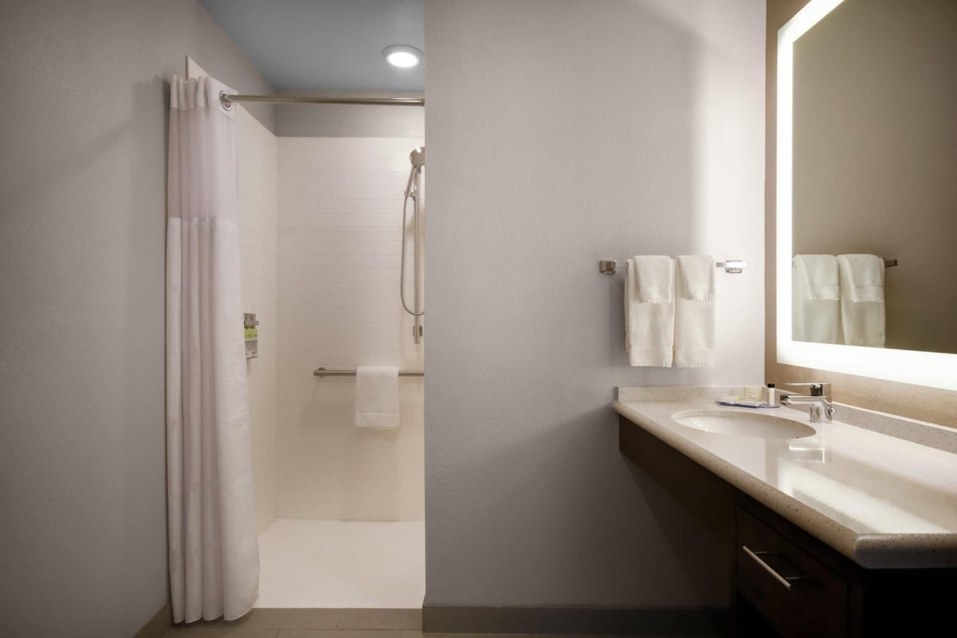Staybridge Suites - Holland by IHG gallery photo in Holland, MI — image 26
