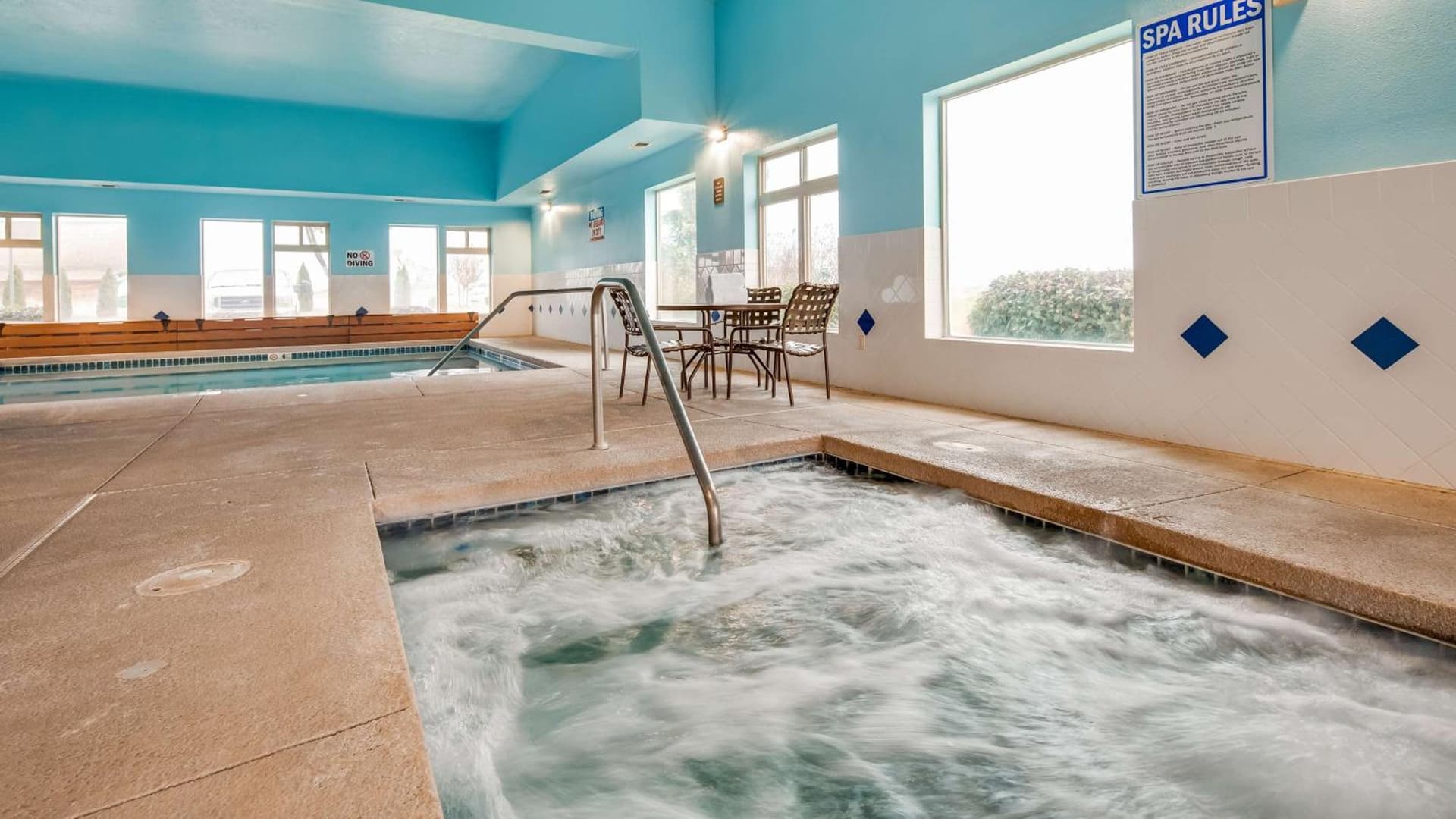 Best Western Plus Grapevine Inn interior in Sunnyside, WA — gallery photo 2