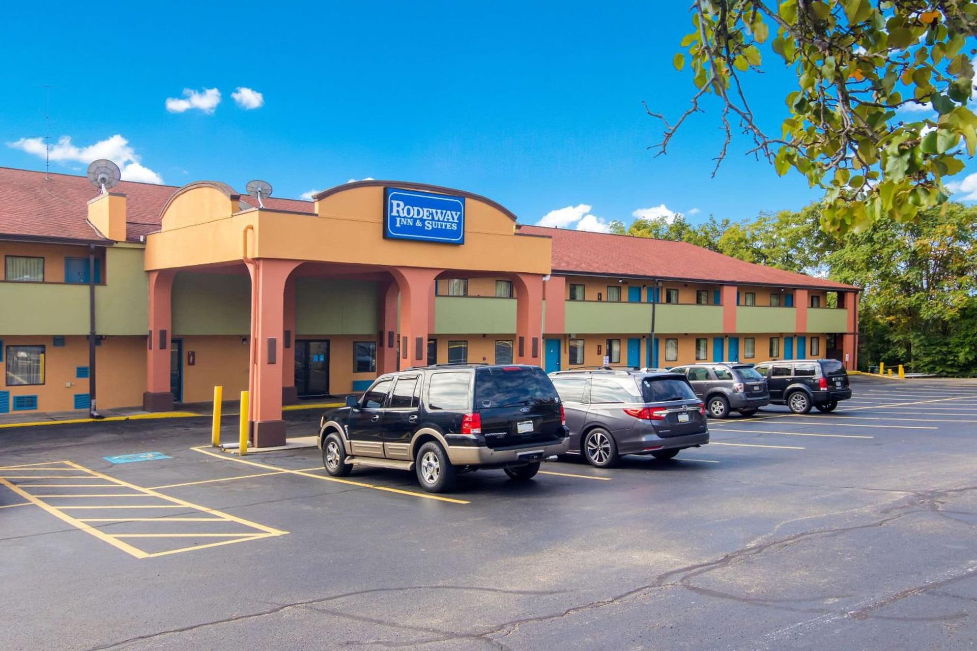 Rodeway Inn & Suites Monroeville-Pittsburgh featured exterior or lobby in Monroeville, PA — similar hotel