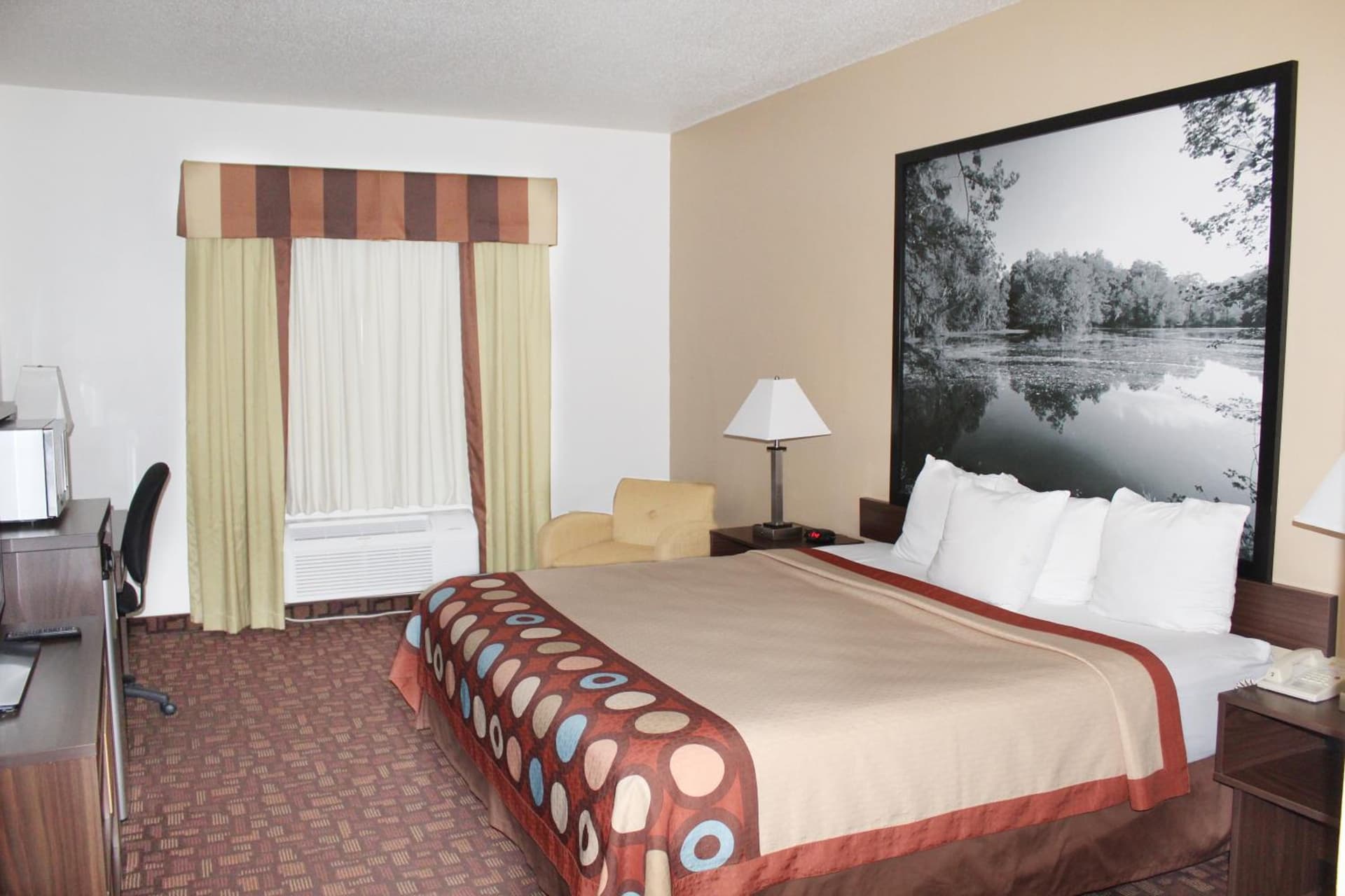 Super 8 by Wyndham Three Rivers gallery photo in Three Rivers, MI — image 38