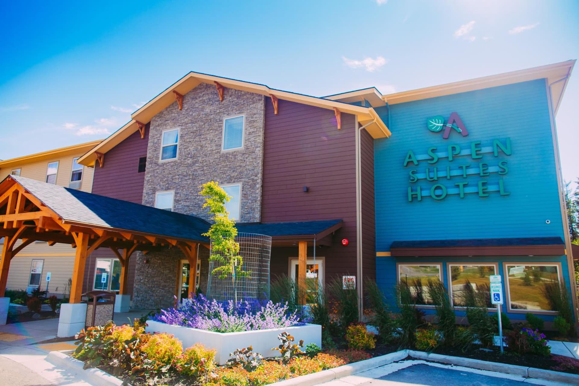 Aspen Suites Hotel Homer interior in Homer, AK — gallery photo 2